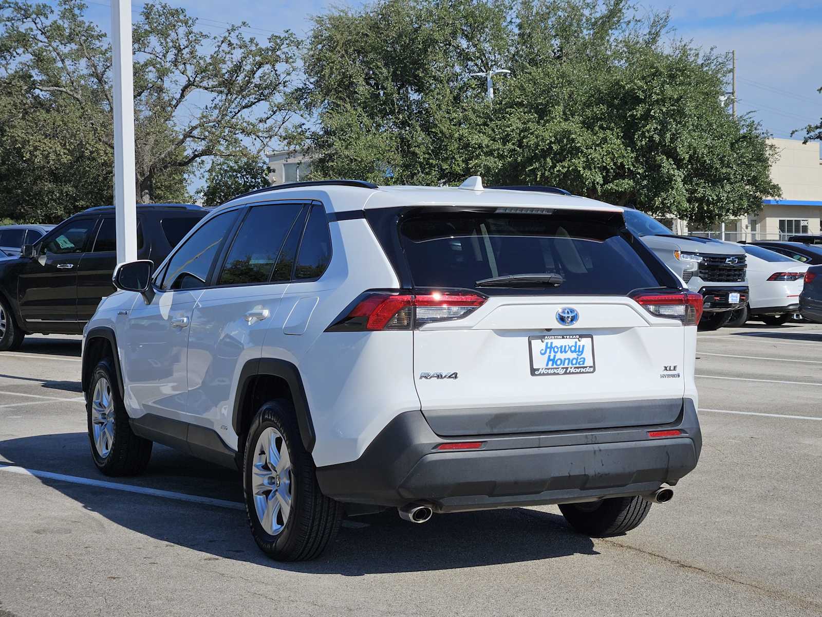 Thumbnail: 2021 Toyota RAV4 - 6