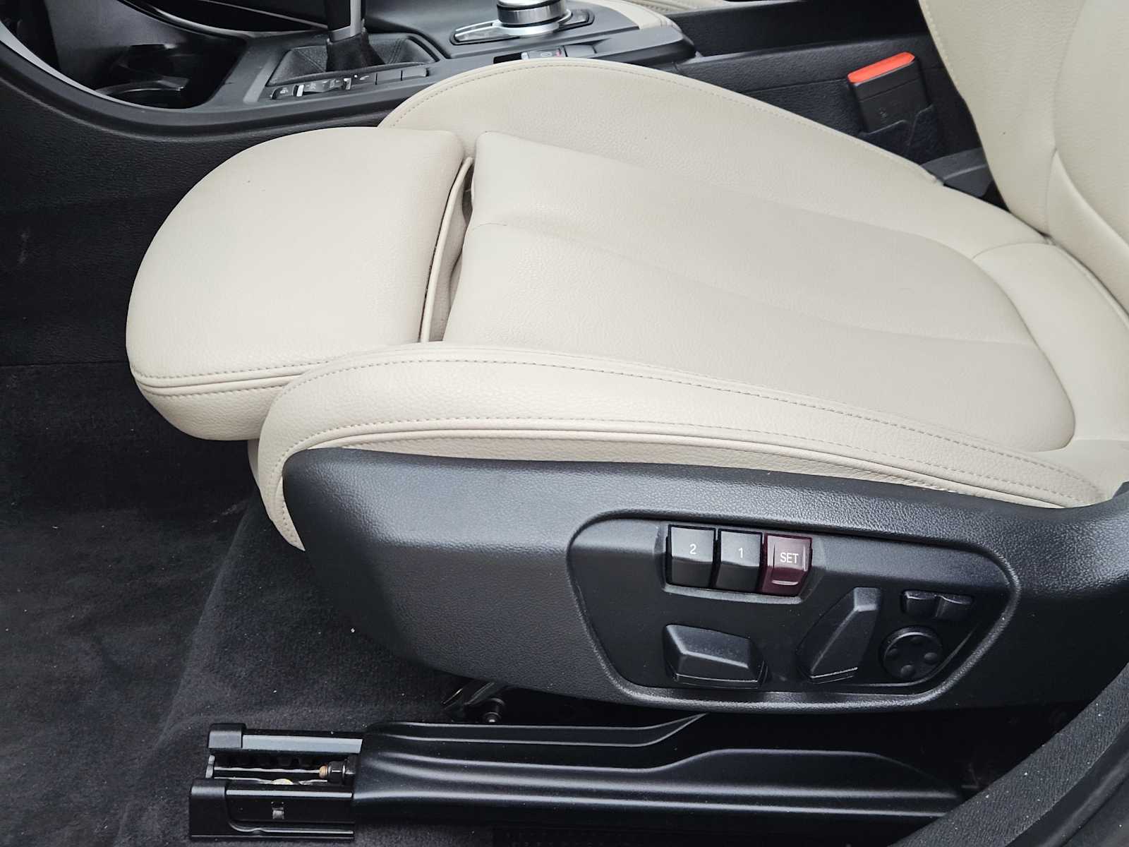 Thumbnail: 2022 BMW X2 - 22