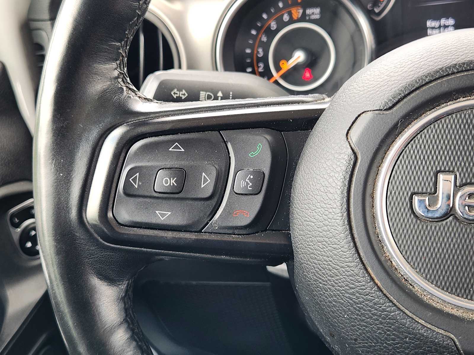 Thumbnail: 2020 Jeep Gladiator - 27