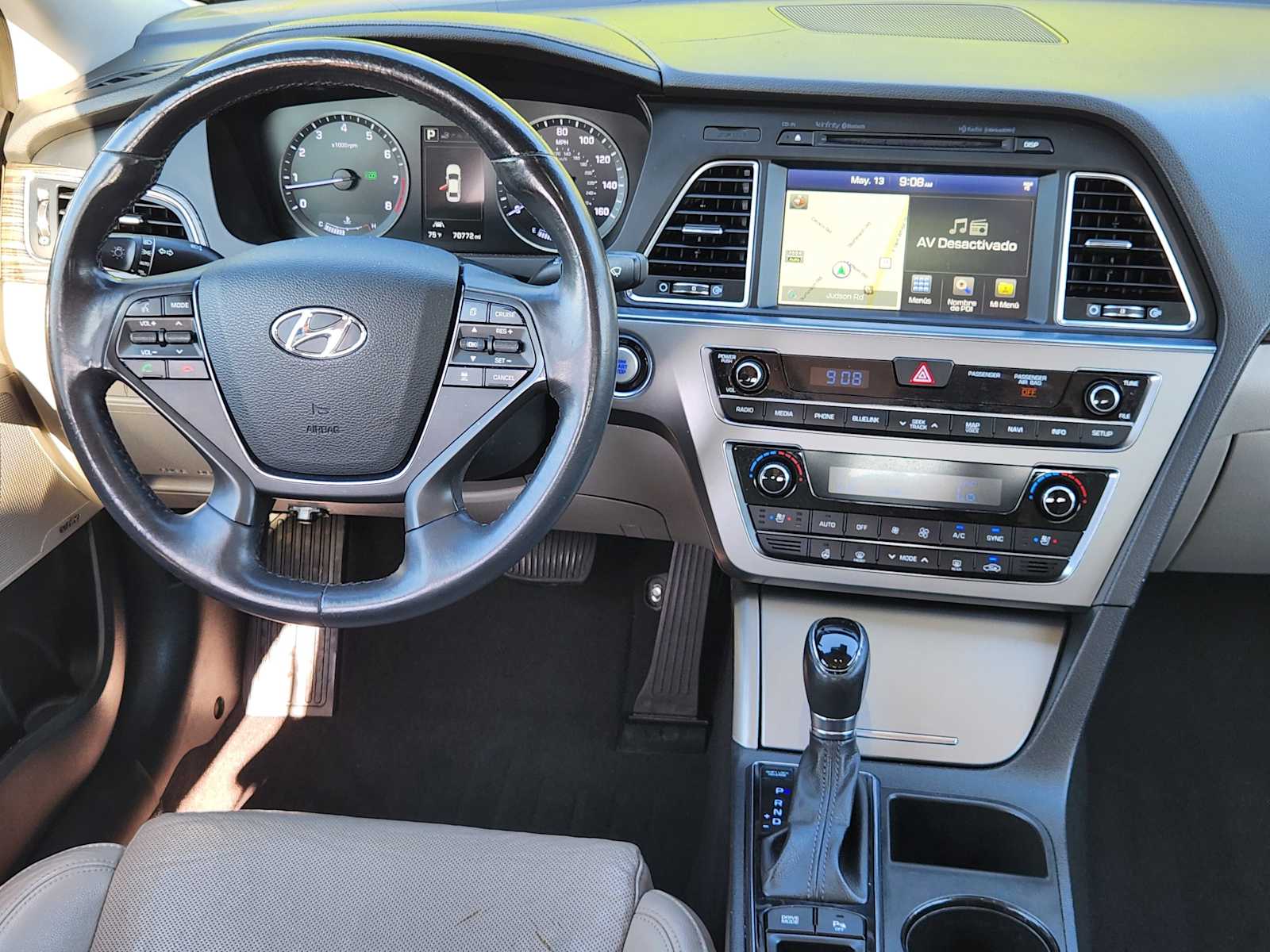 Thumbnail: 2015 Hyundai Sonata - 27