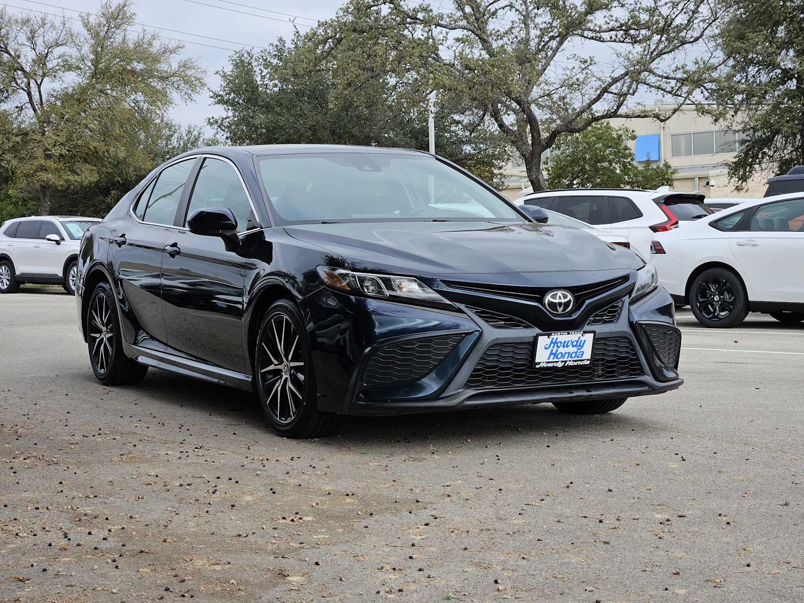 Thumbnail: 2021 Toyota Camry - 3