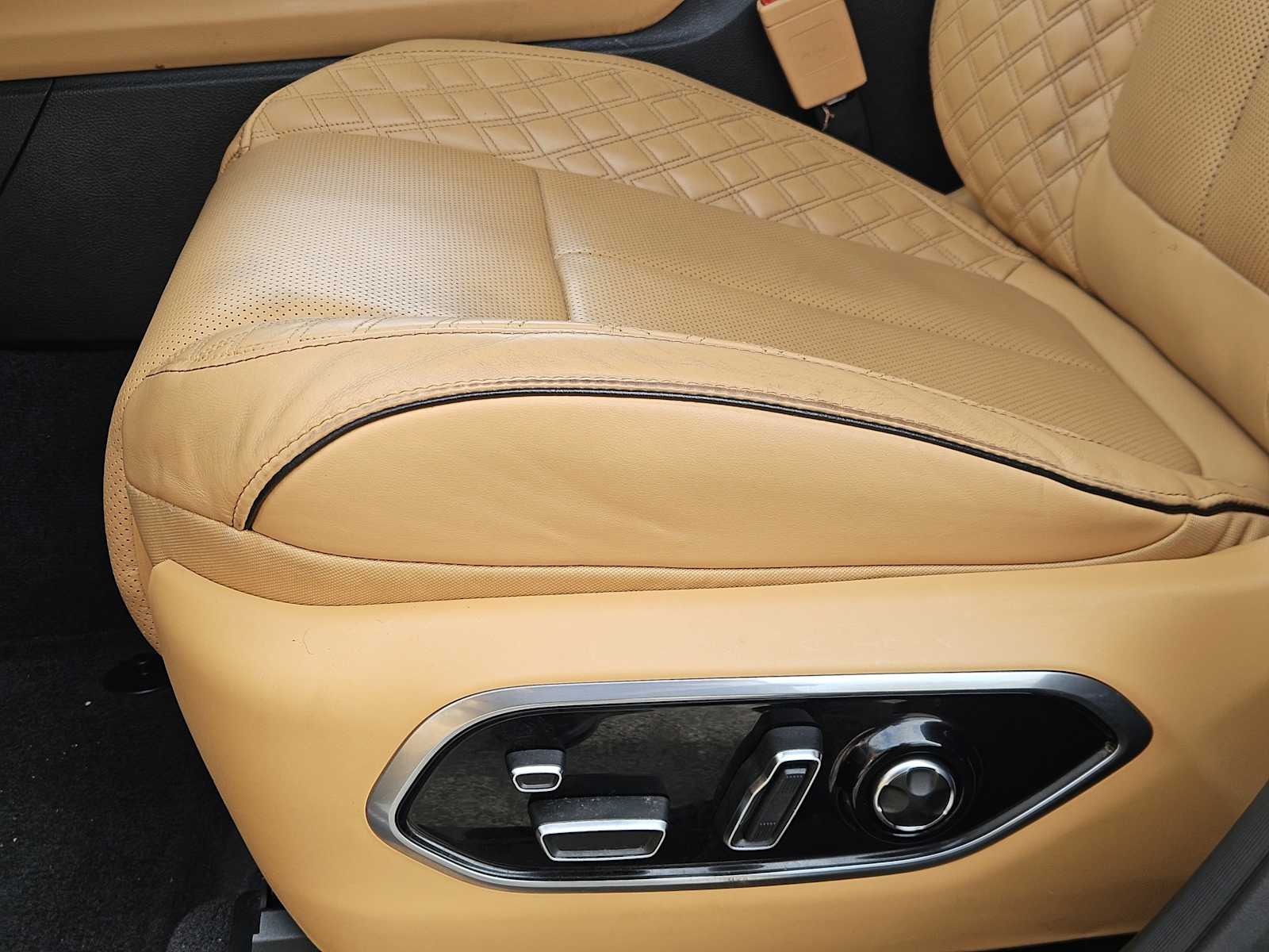 Thumbnail: 2022 Jeep Grand Cherokee L - 23