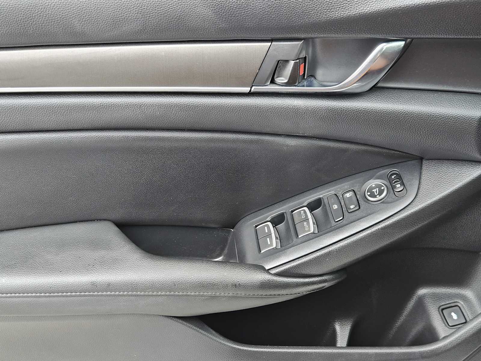 Thumbnail: 2019 Honda Accord - 21
