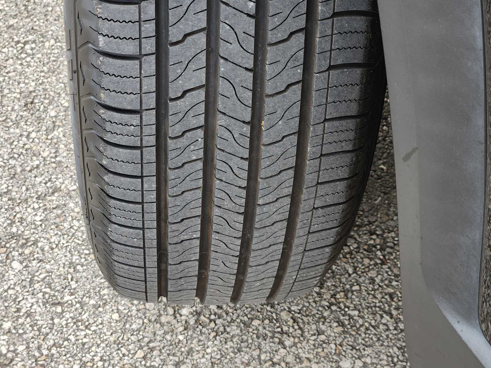 Thumbnail: 2023 GMC Acadia - 10