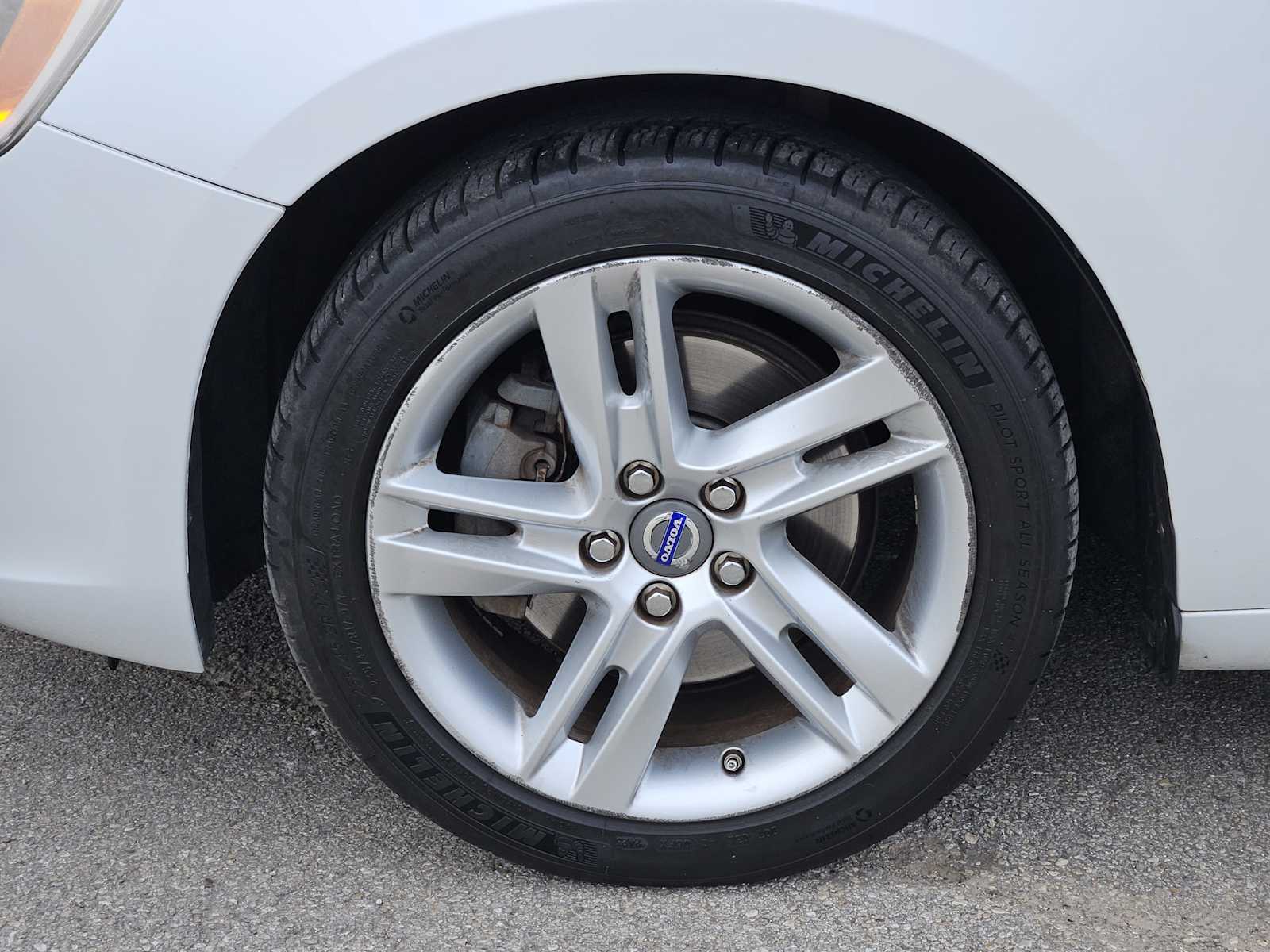 Thumbnail: 2015 Volvo S60 - 9