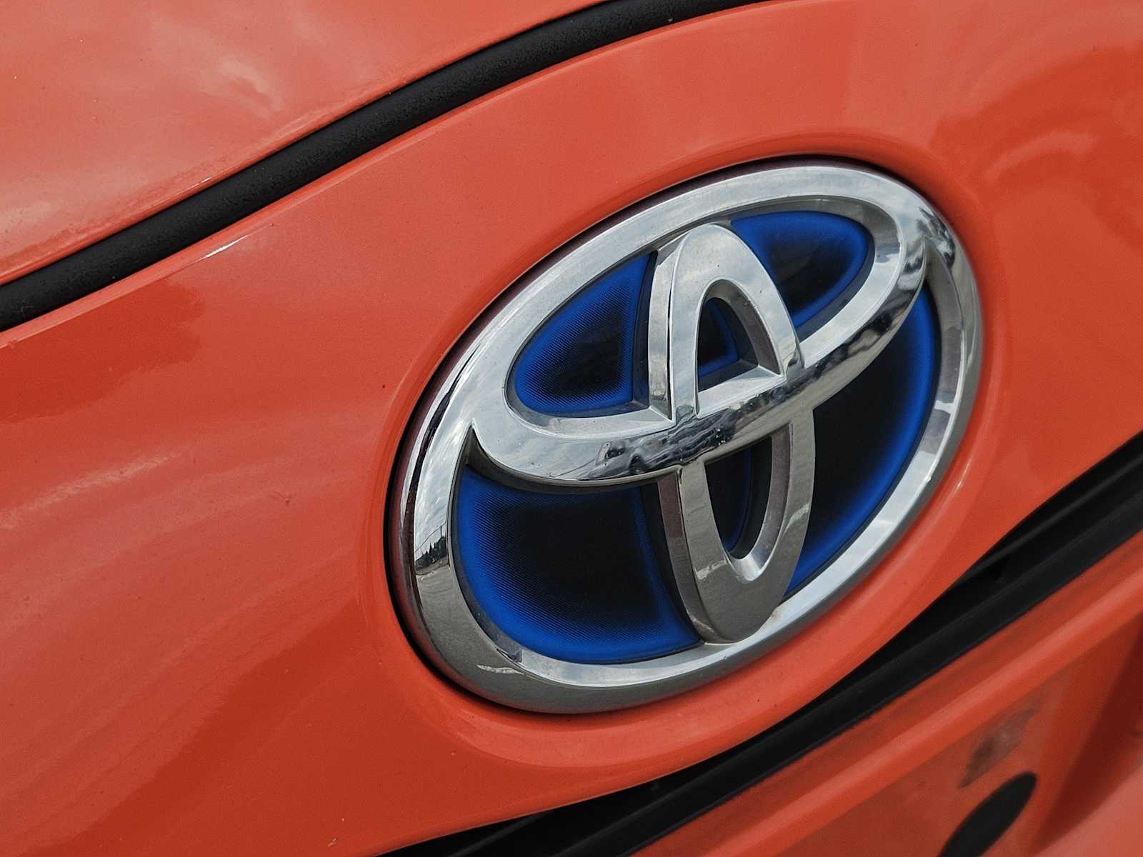 Thumbnail: 2012 Toyota Prius c - 12