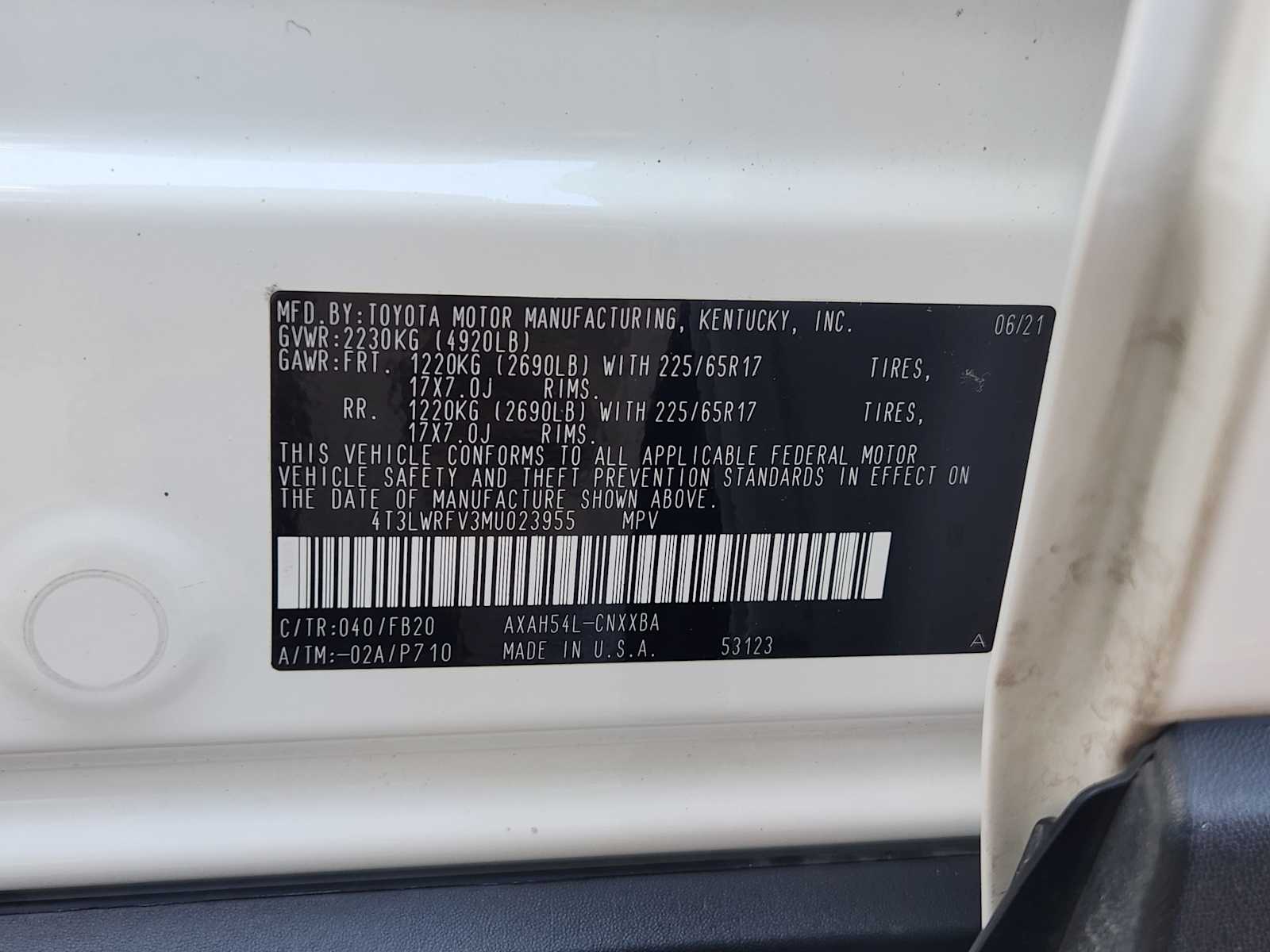 Thumbnail: 2021 Toyota RAV4 - 33