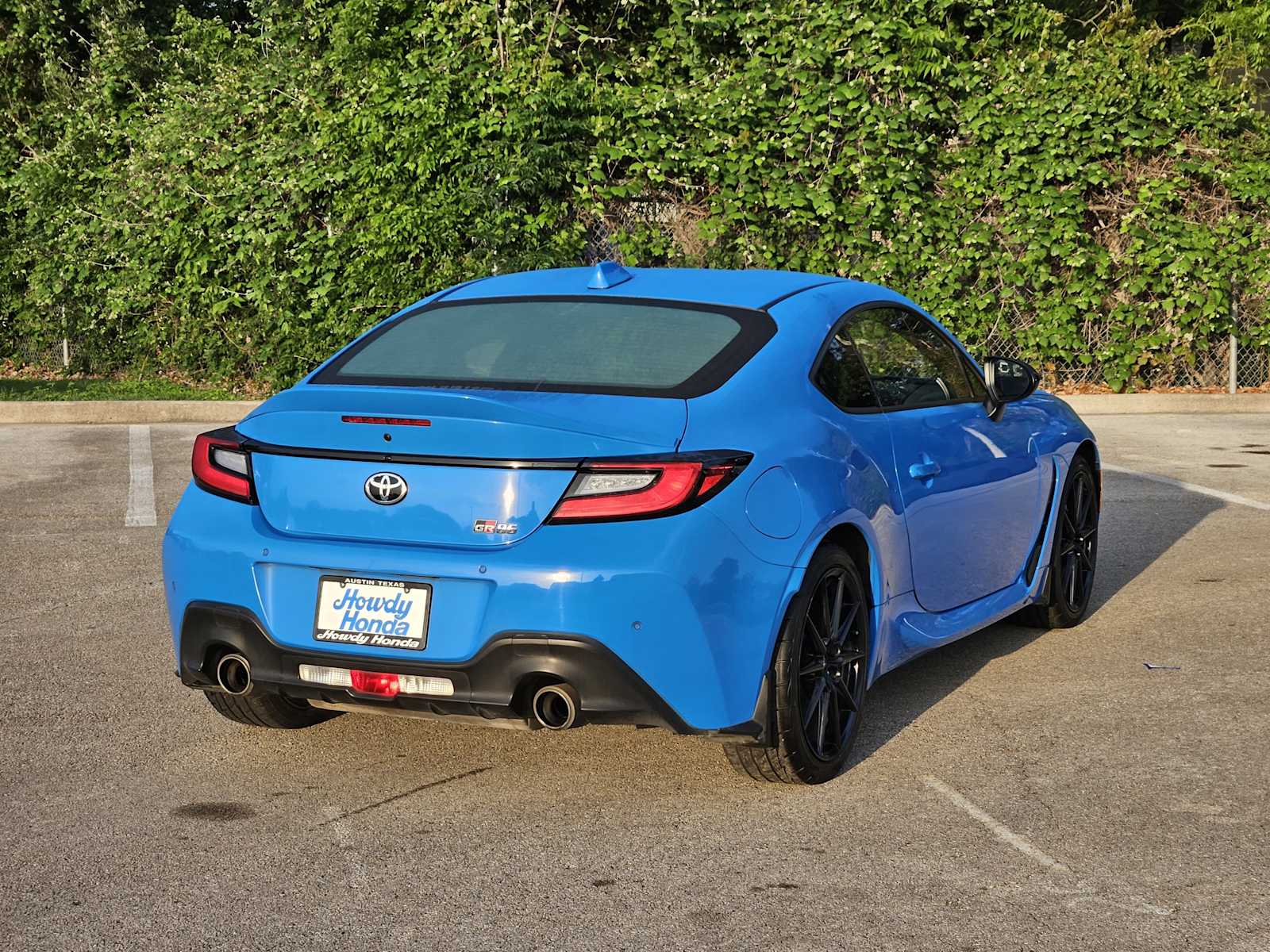 Thumbnail: 2023 Toyota GR86 - 6