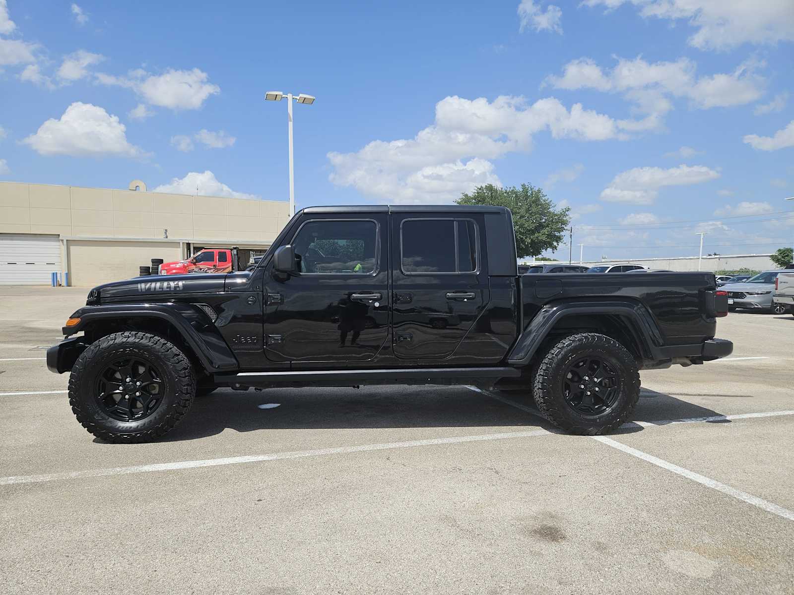 Thumbnail: 2021 Jeep Gladiator - 4