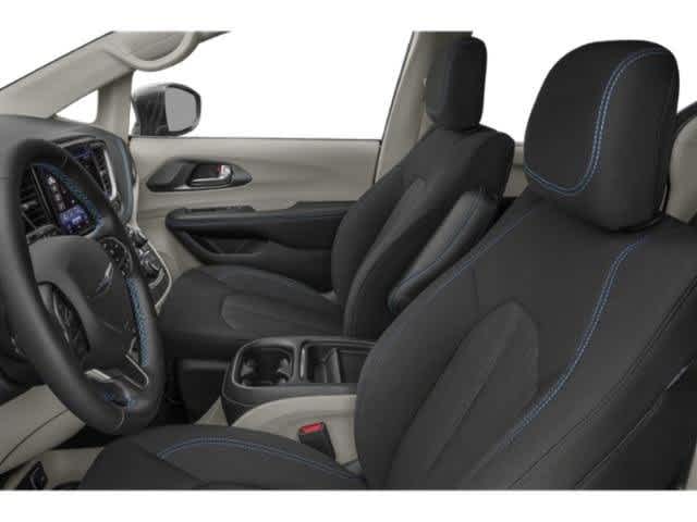 Thumbnail: 2021 Chrysler Pacifica - 12
