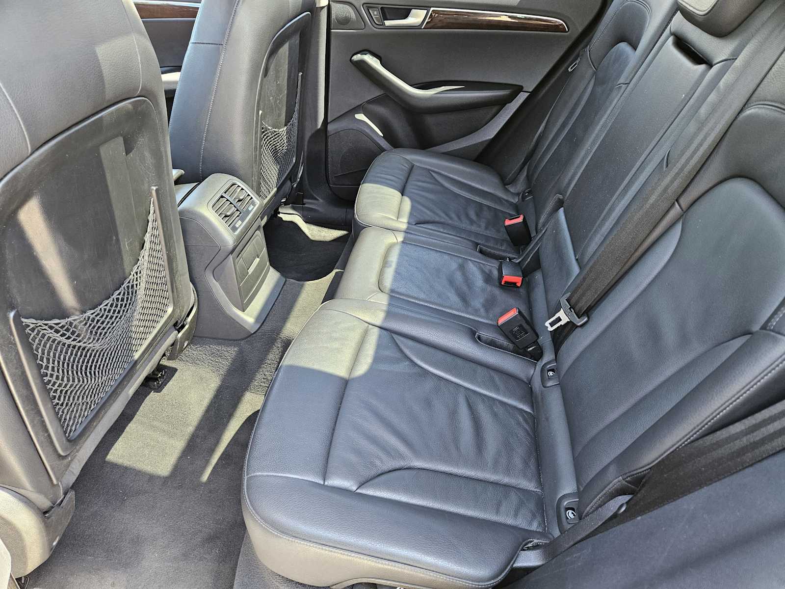 Thumbnail: 2010 Audi Q5 - 29