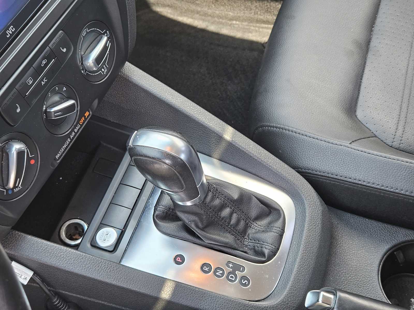 Thumbnail: 2013 Volkswagen Jetta - 19