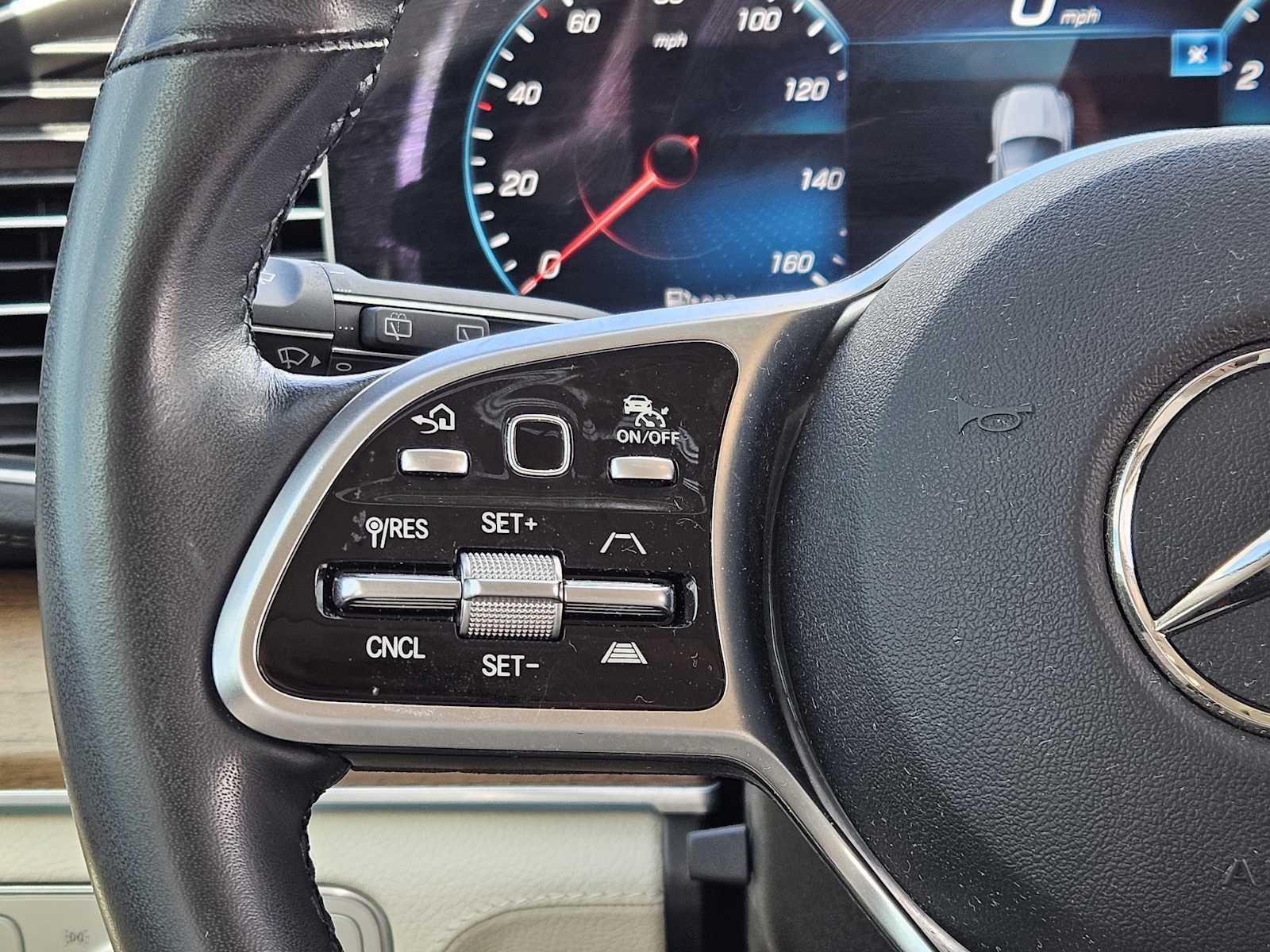 Thumbnail: 2023 Mercedes-Benz GLE - 28