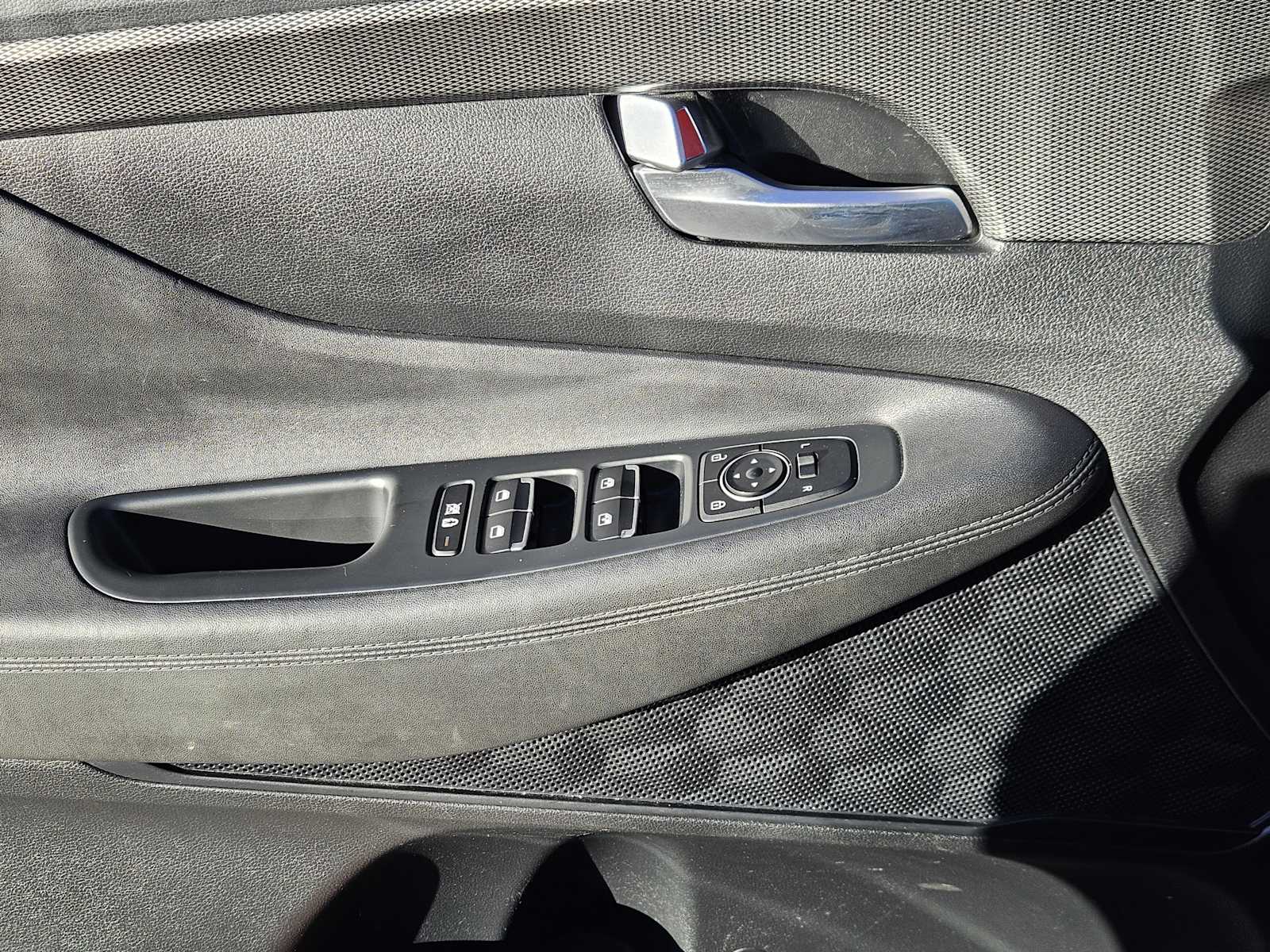 Thumbnail: 2020 Hyundai Santa Fe - 22