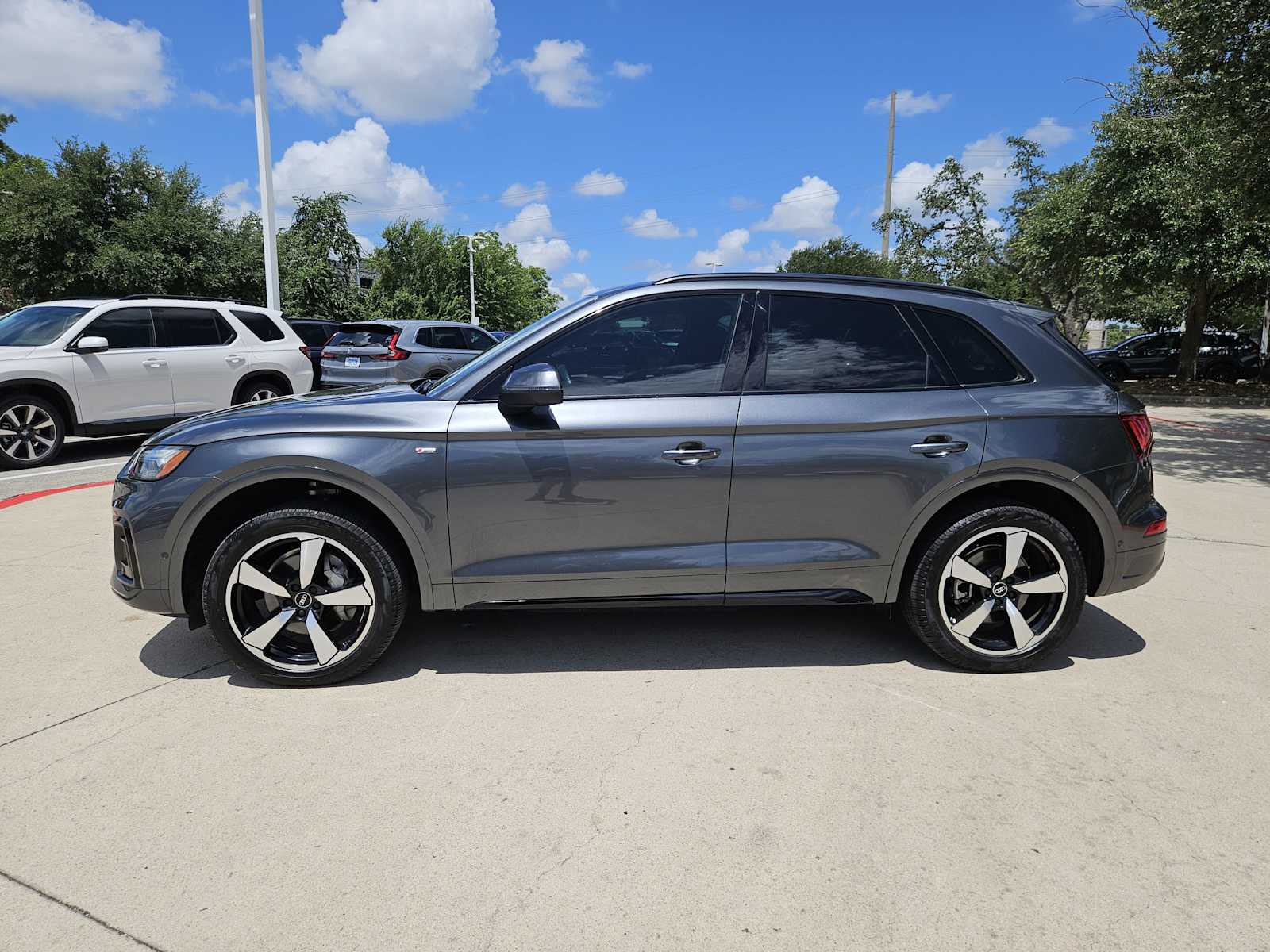 Thumbnail: 2022 Audi Q5 - 5