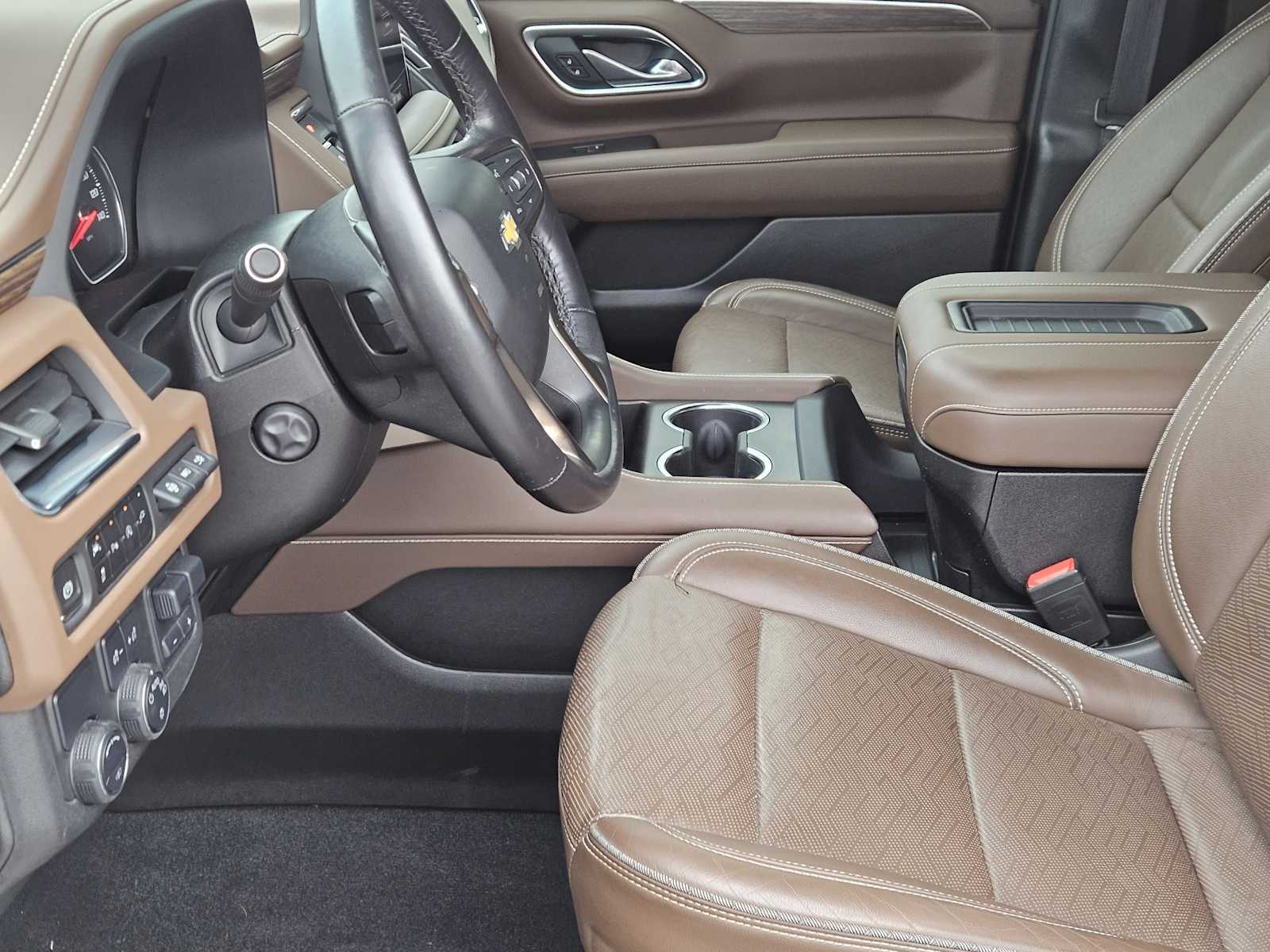 2021 Chevrolet Suburban High Country 13