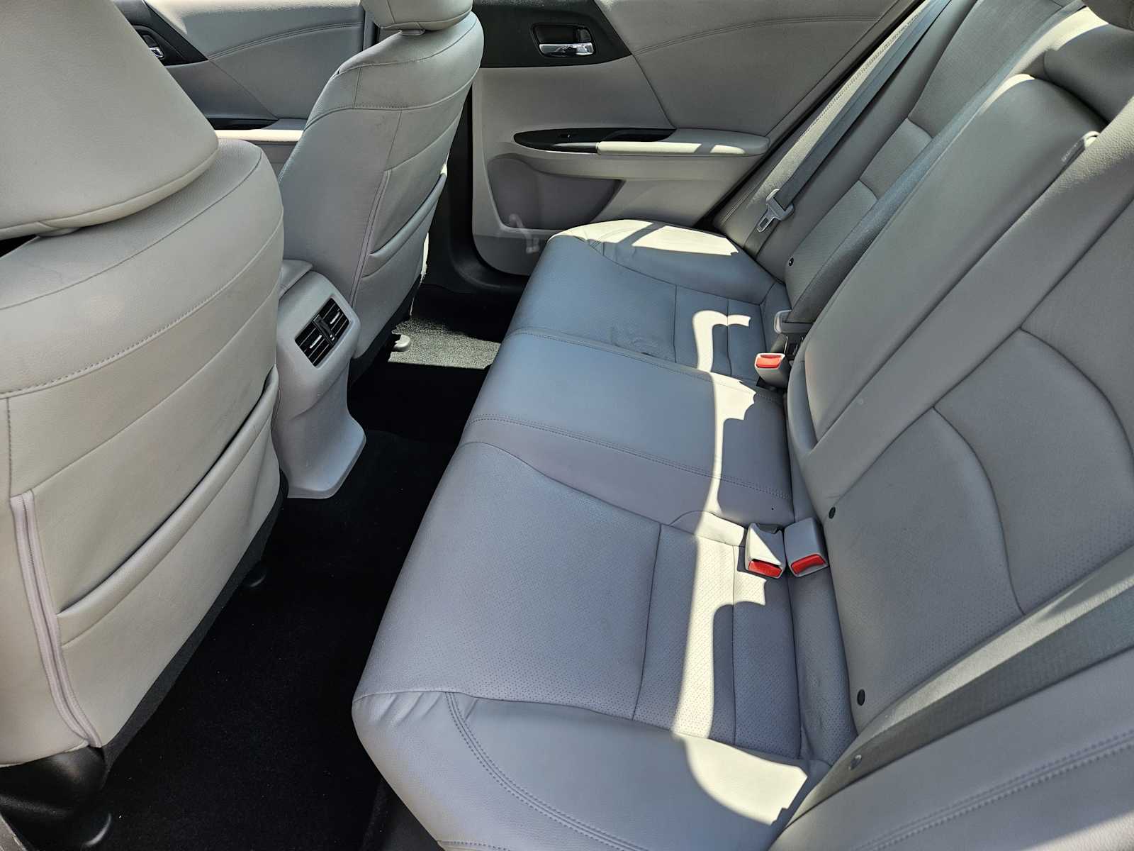 Thumbnail: 2015 Honda Accord - 30