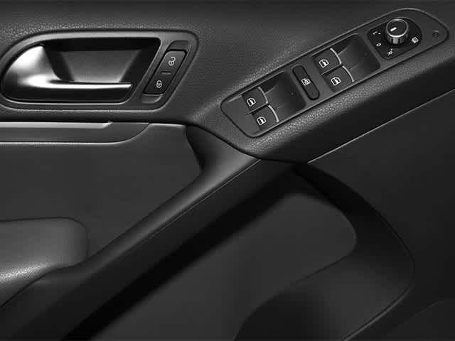Thumbnail: 2014 Volkswagen Tiguan - 19