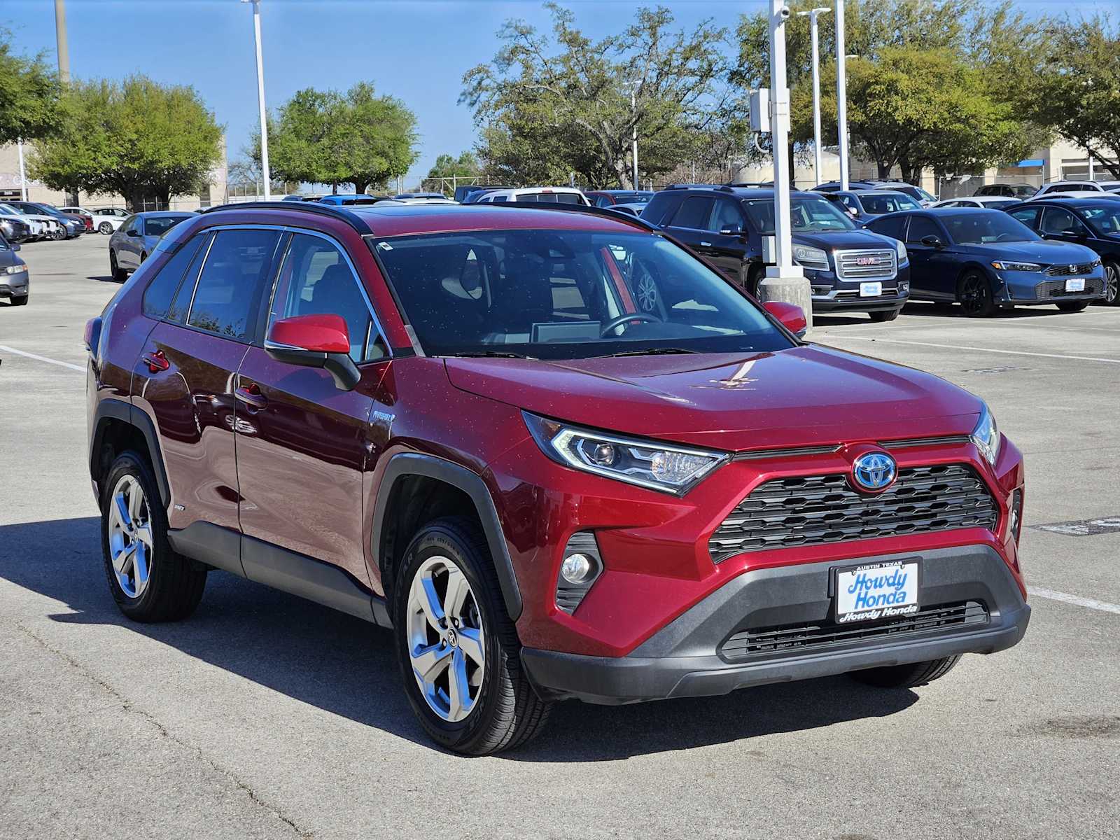 Thumbnail: 2021 Toyota RAV4 - 3