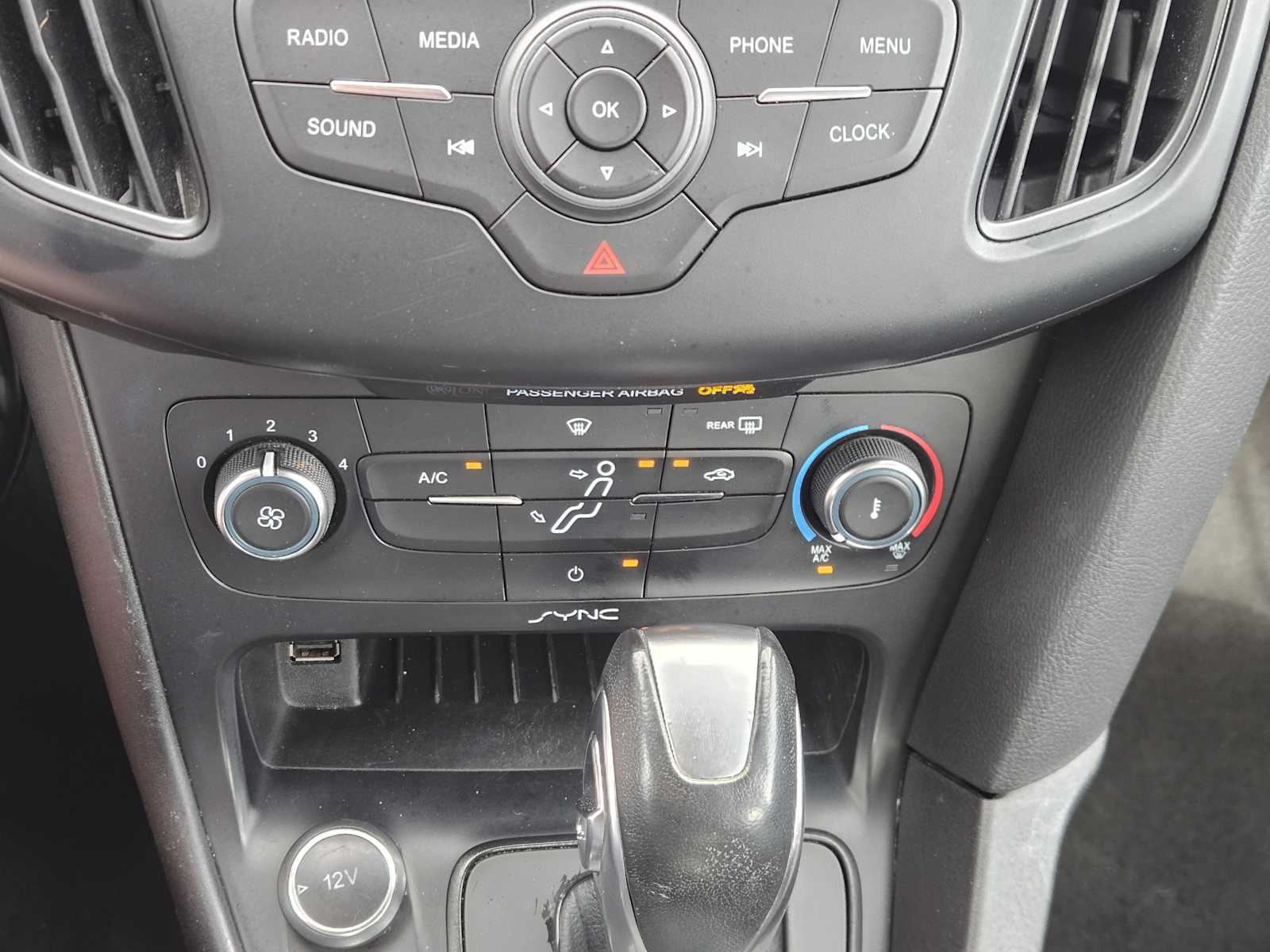 Thumbnail: 2016 Ford Focus - 19