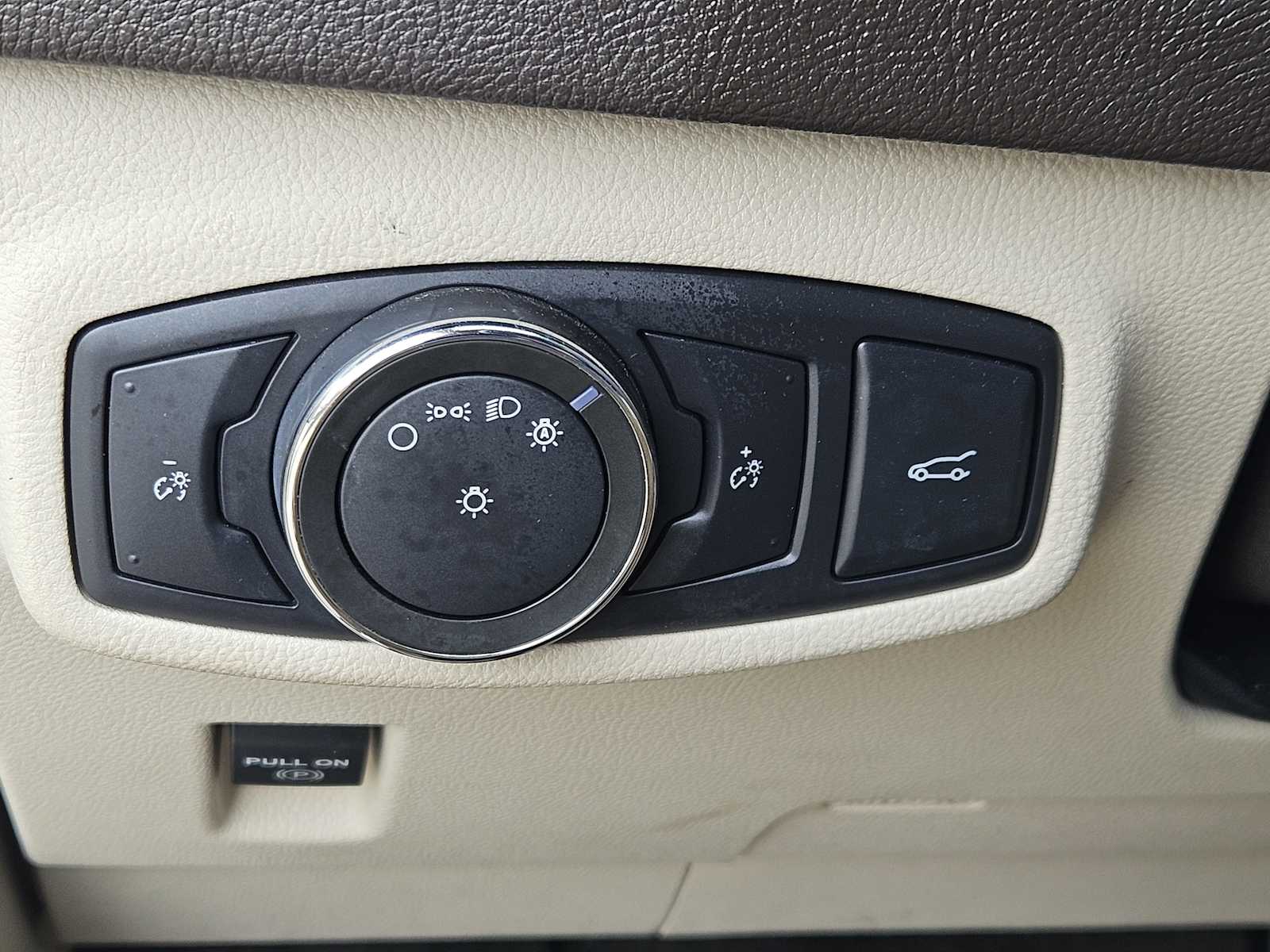 Thumbnail: 2018 Lincoln MKC - 22