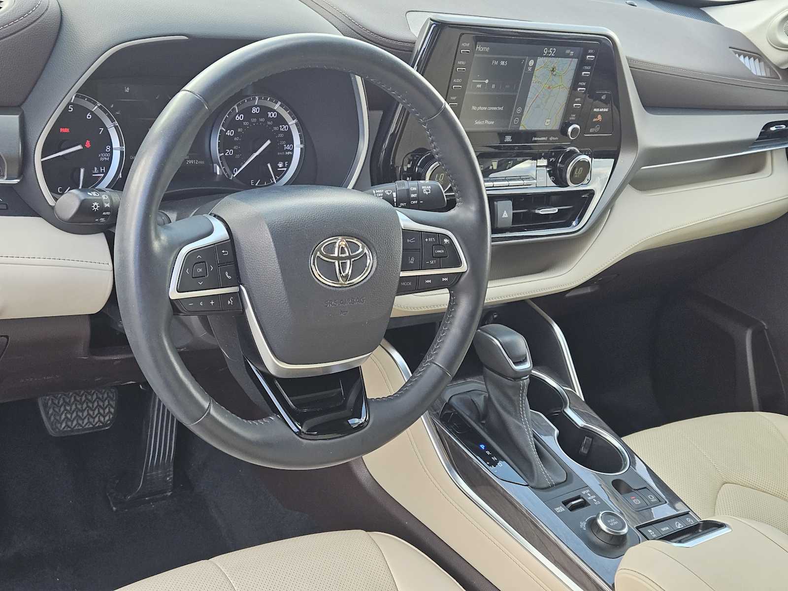 Thumbnail: 2022 Toyota Highlander - 2