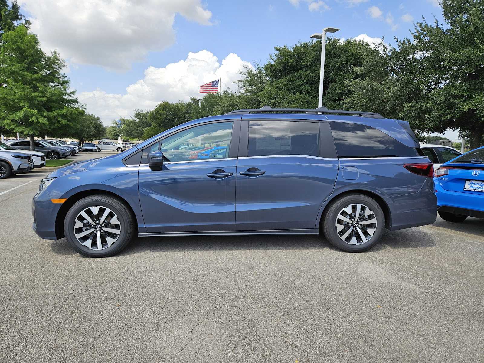 2026 Honda Odyssey EX-L photo 4