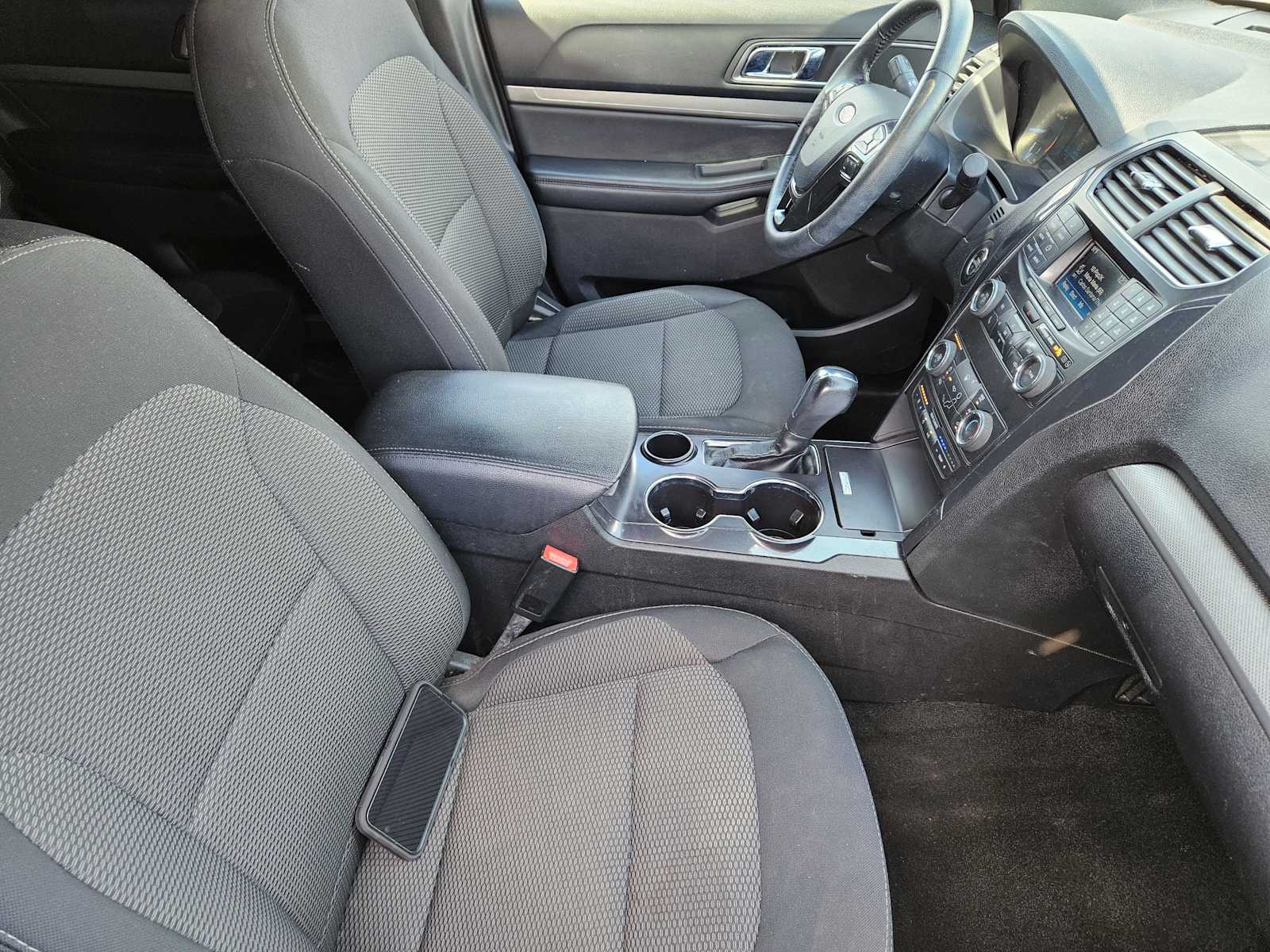 Thumbnail: 2019 Ford Explorer - 14