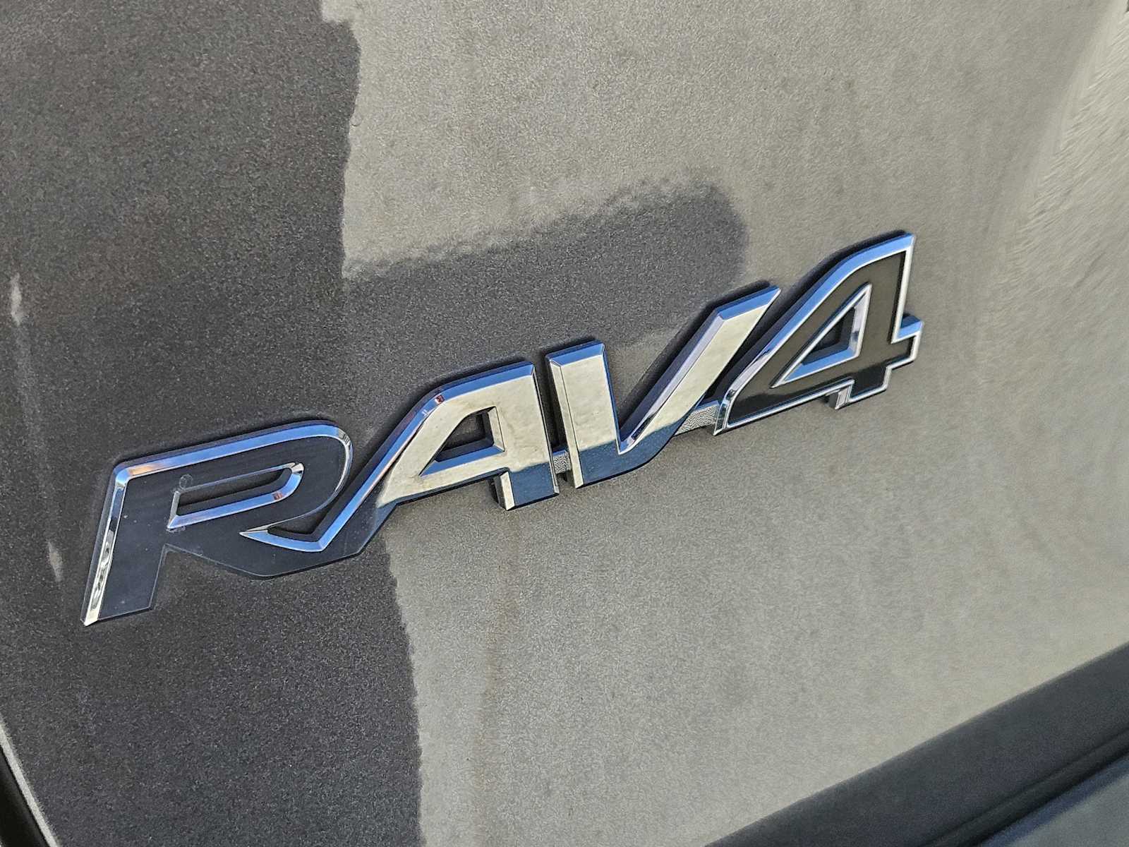 Thumbnail: 2021 Toyota RAV4 - 11