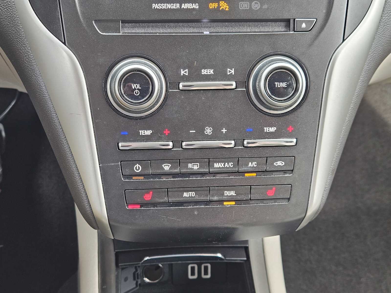 Thumbnail: 2018 Lincoln MKC - 19