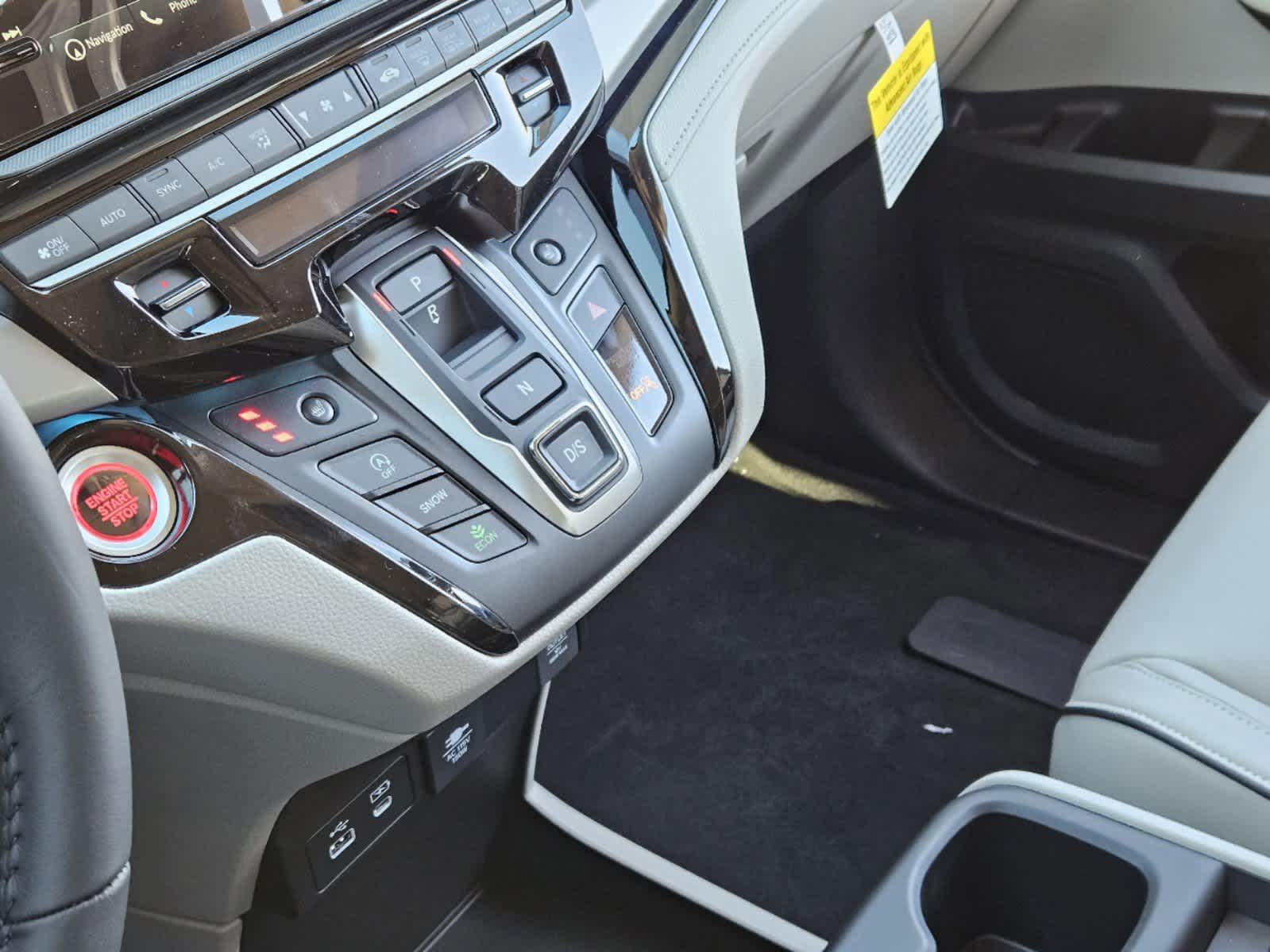 Thumbnail: 2026 Honda Odyssey - 17