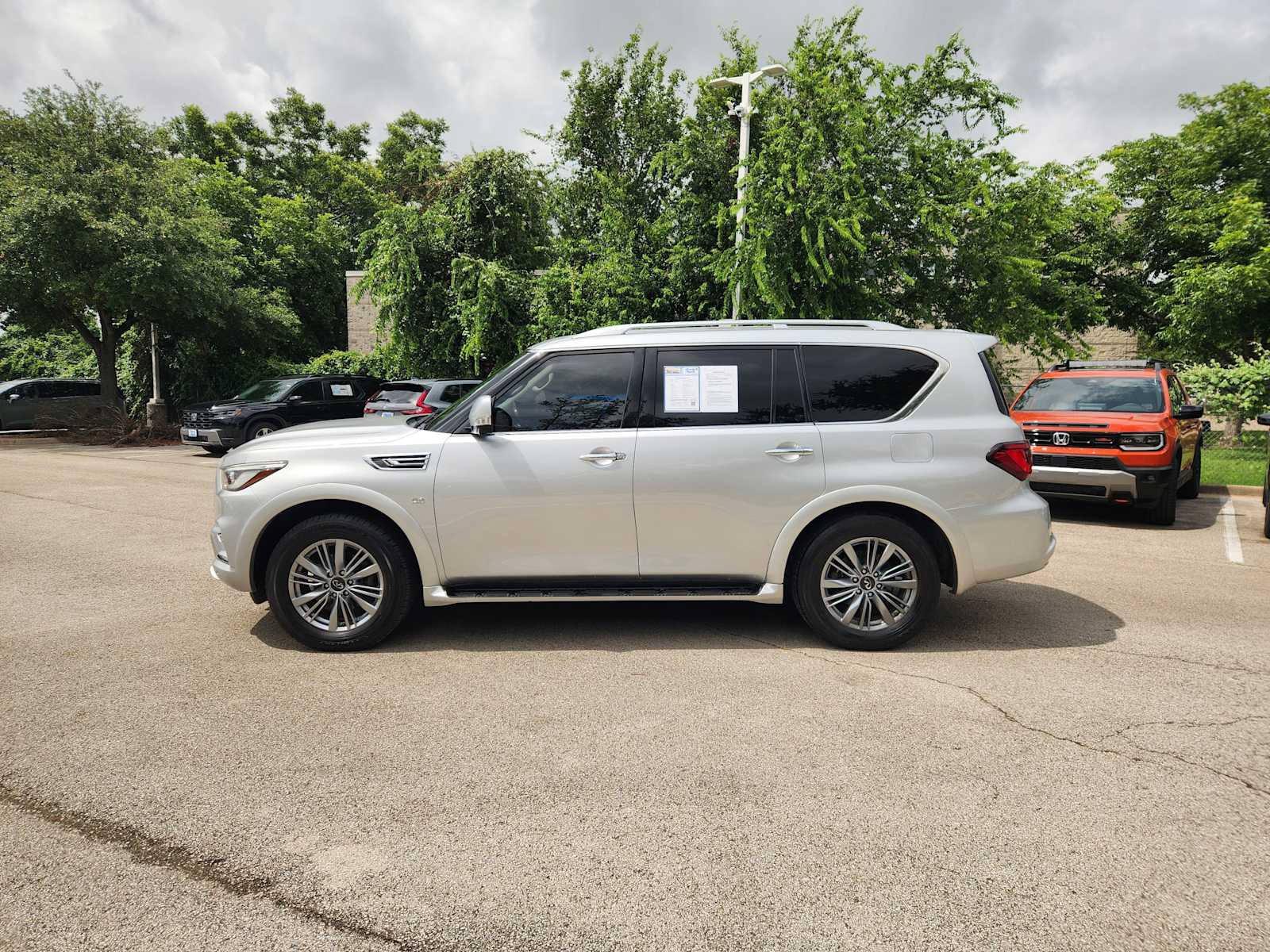Thumbnail: 2019 INFINITI QX80 - 3