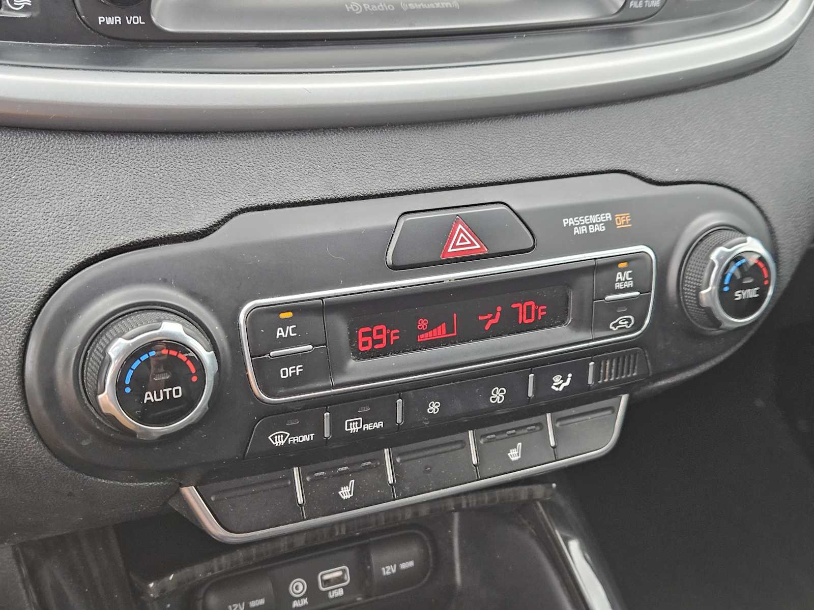 Thumbnail: 2019 Kia Sorento - 19