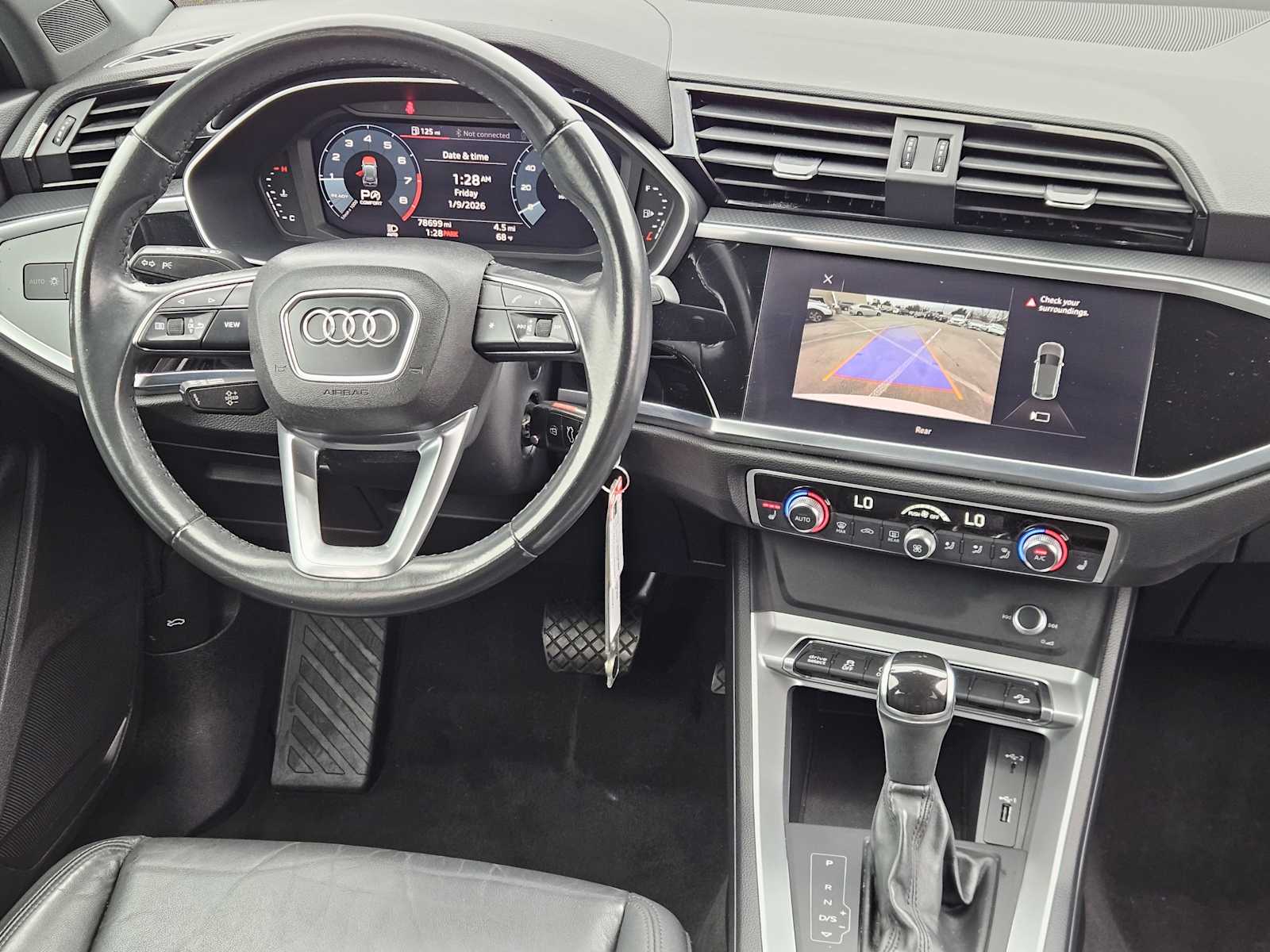 Thumbnail: 2020 Audi Q3 - 25