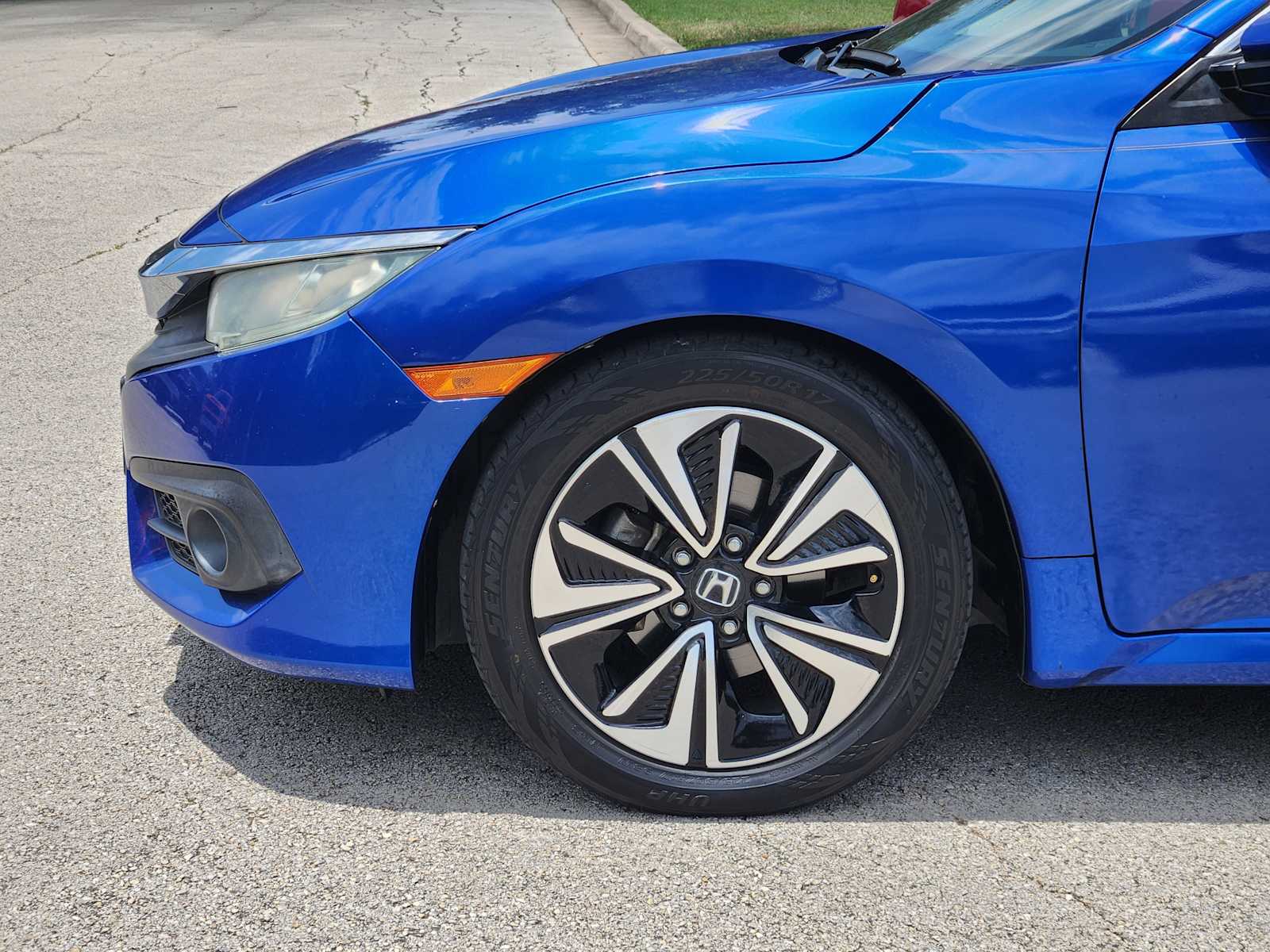 Thumbnail: 2016 Honda Civic - 8
