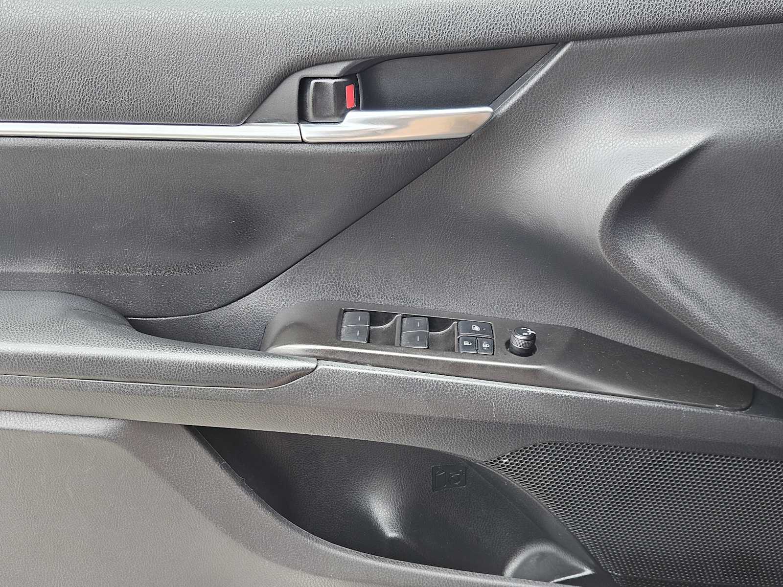 Thumbnail: 2021 Toyota Camry - 21