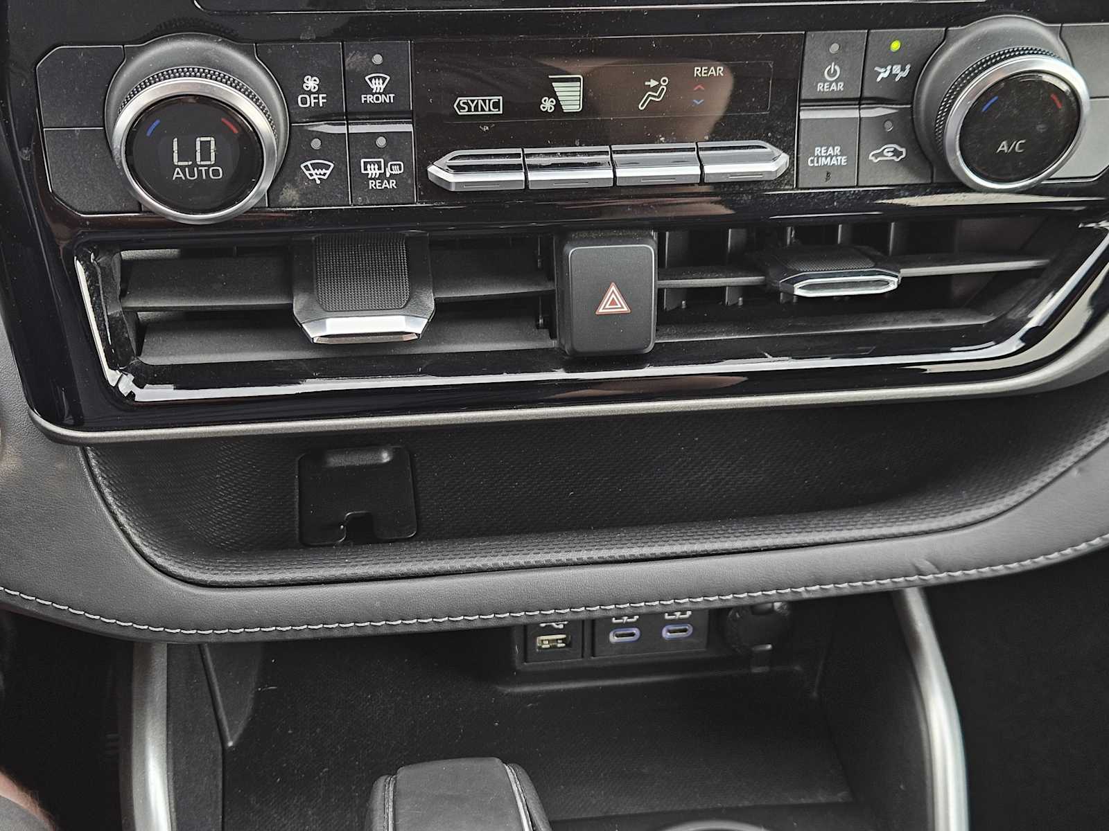 Thumbnail: 2022 Toyota Highlander - 19