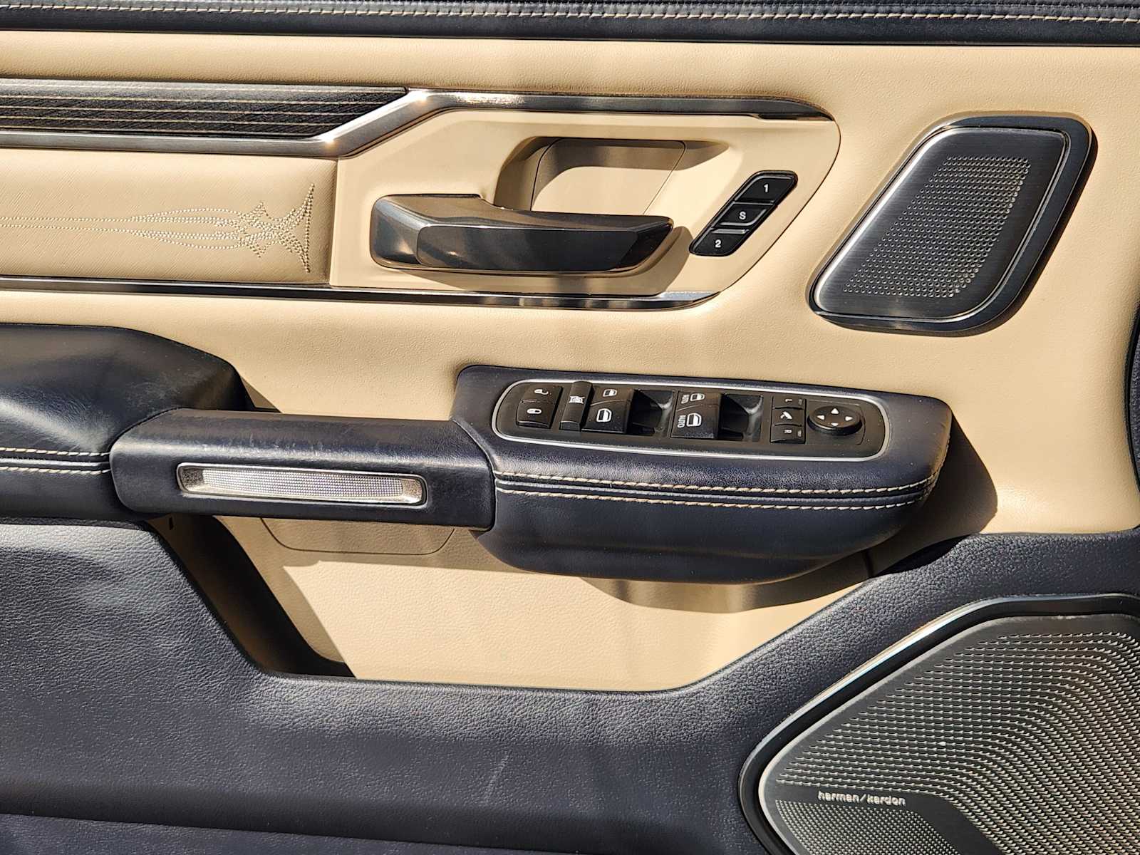 Thumbnail: 2020 RAM 1500 - 23