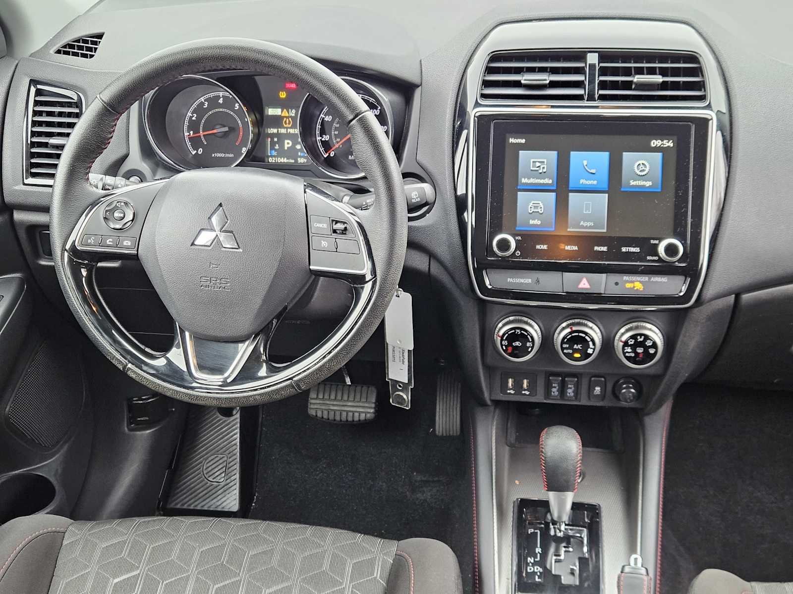 Thumbnail: 2023 Mitsubishi Outlander Sport - 24