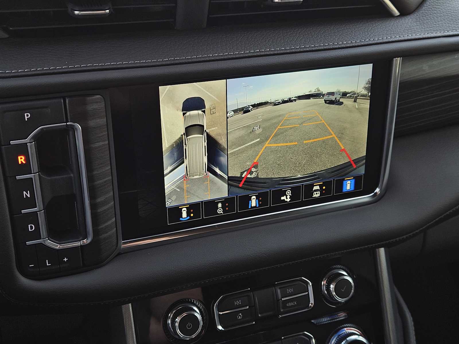 Thumbnail: 2022 GMC Yukon - 18