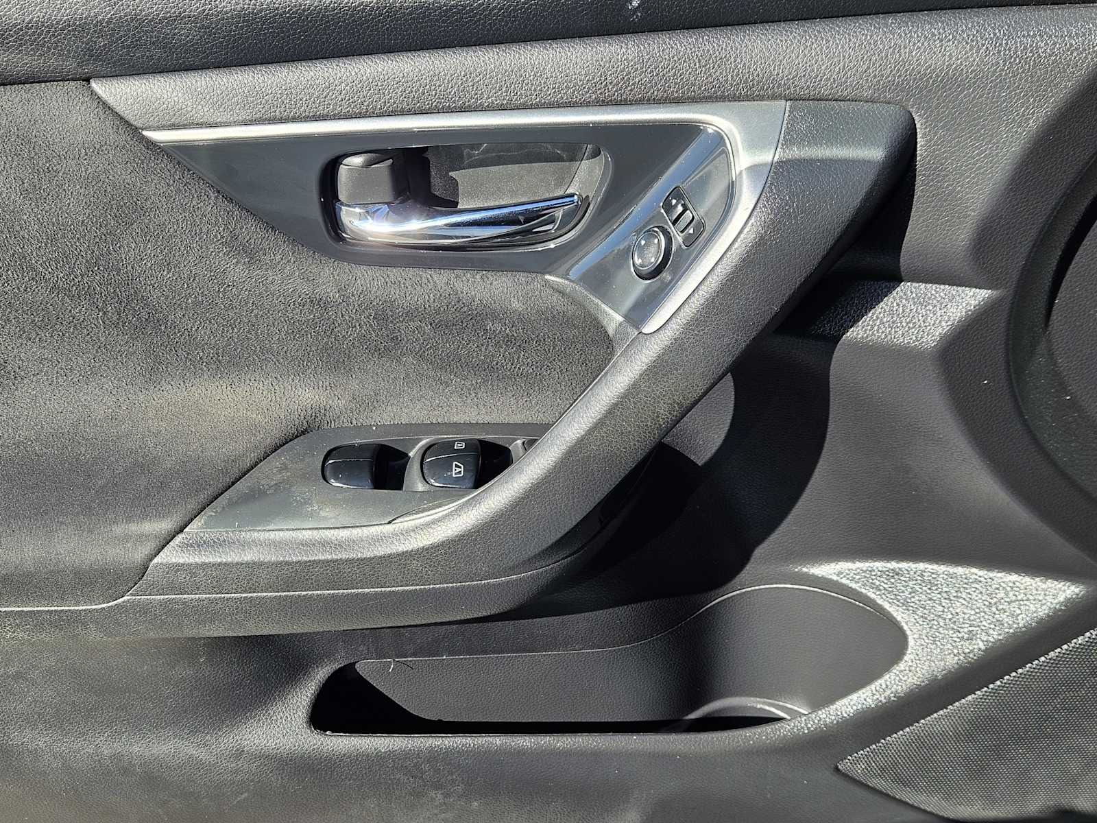 Thumbnail: 2014 Nissan Altima - 22