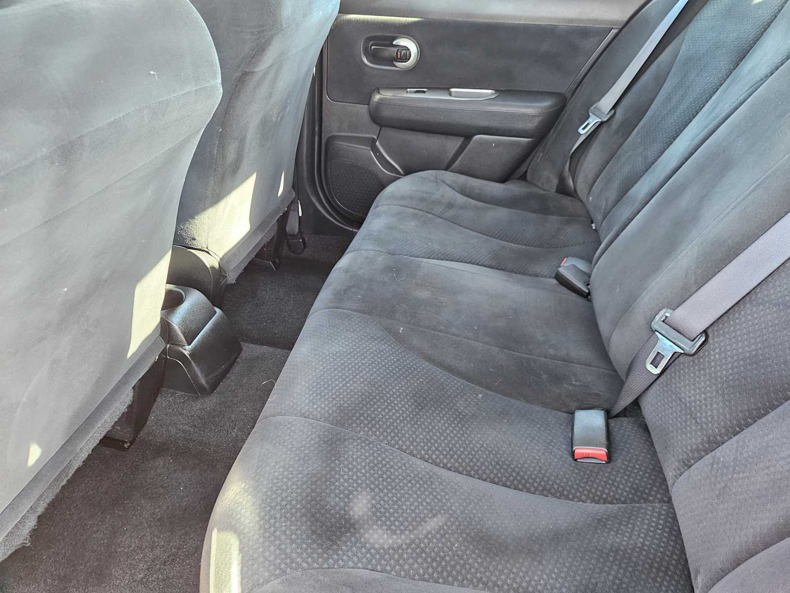 Thumbnail: 2012 Nissan Versa - 27