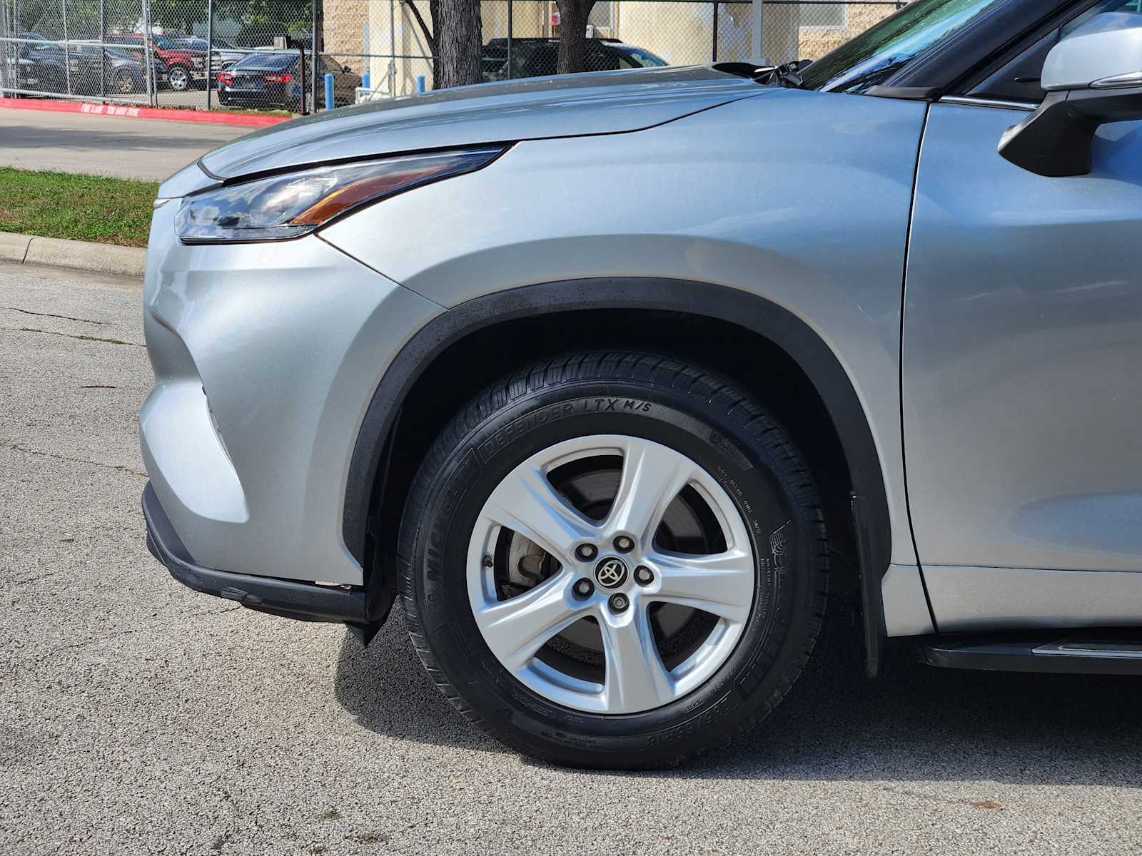 Thumbnail: 2021 Toyota Highlander - 7