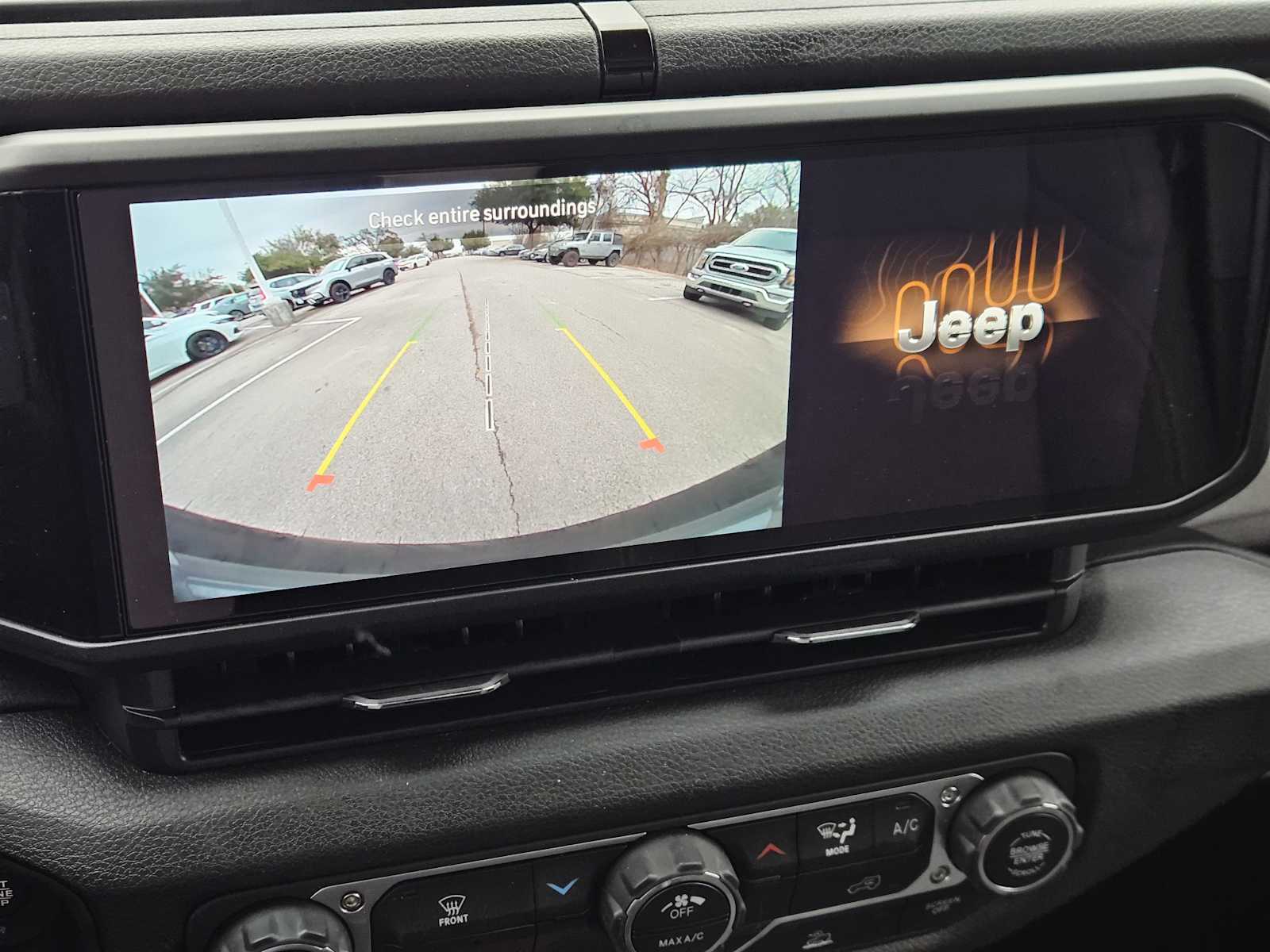 Thumbnail: 2025 Jeep Wrangler - 18