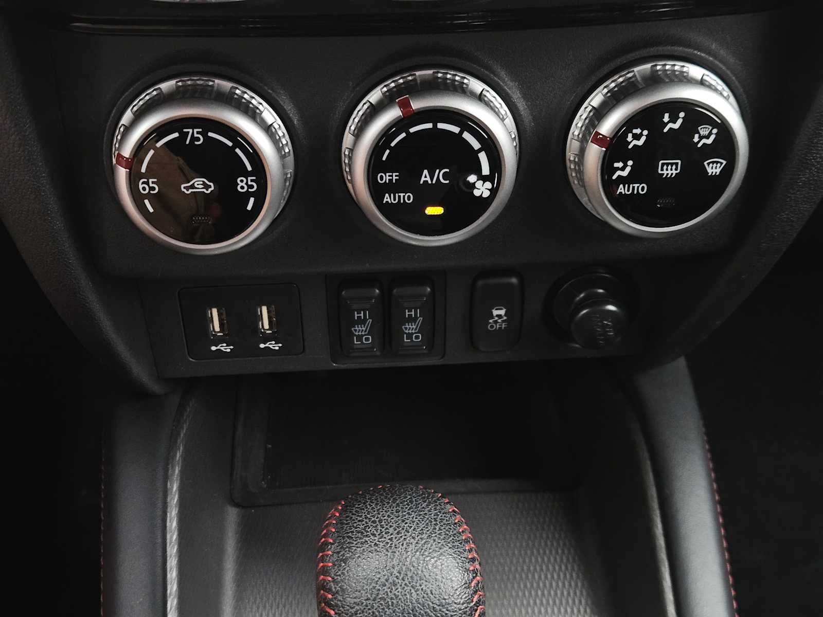 Thumbnail: 2023 Mitsubishi Outlander Sport - 19