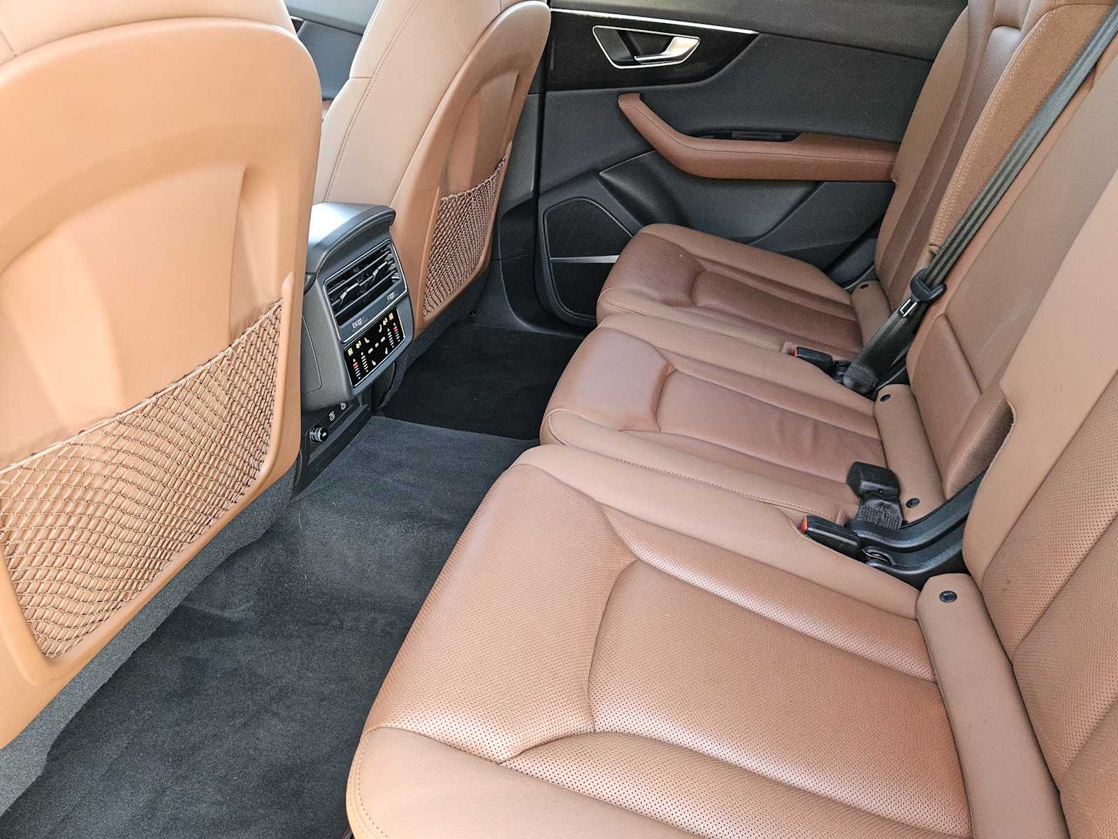 Thumbnail: 2021 Audi Q7 - 29