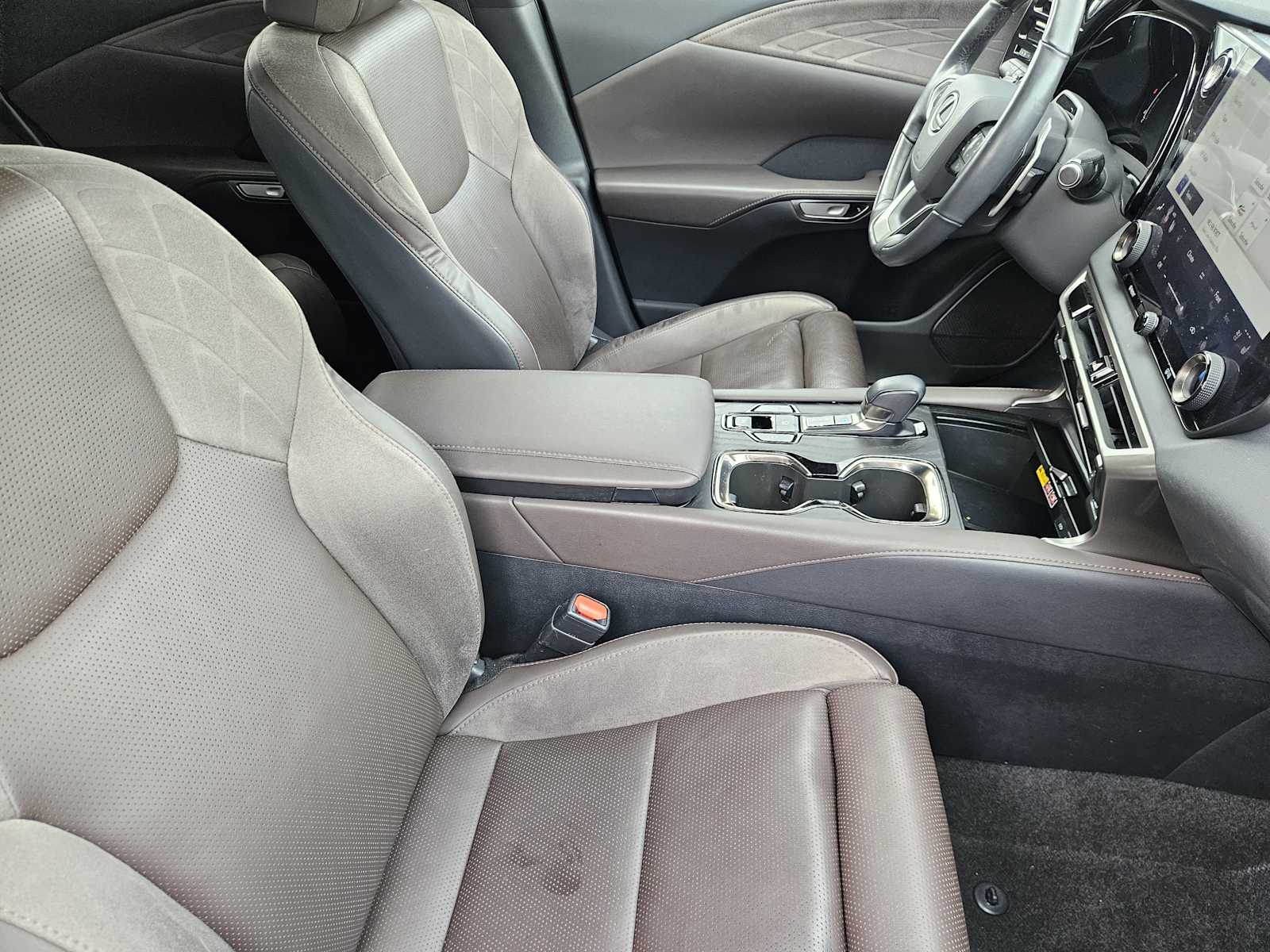 Thumbnail: 2023 Lexus RX - 14