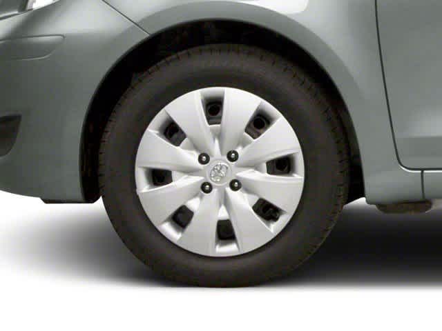 Thumbnail: 2013 Toyota Yaris - 14