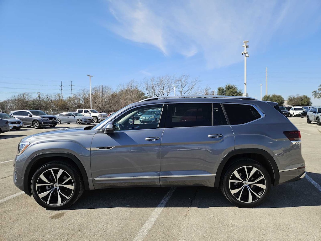 Used 2024 Volkswagen Atlas 2.0T SEL Premium R-Line SUV