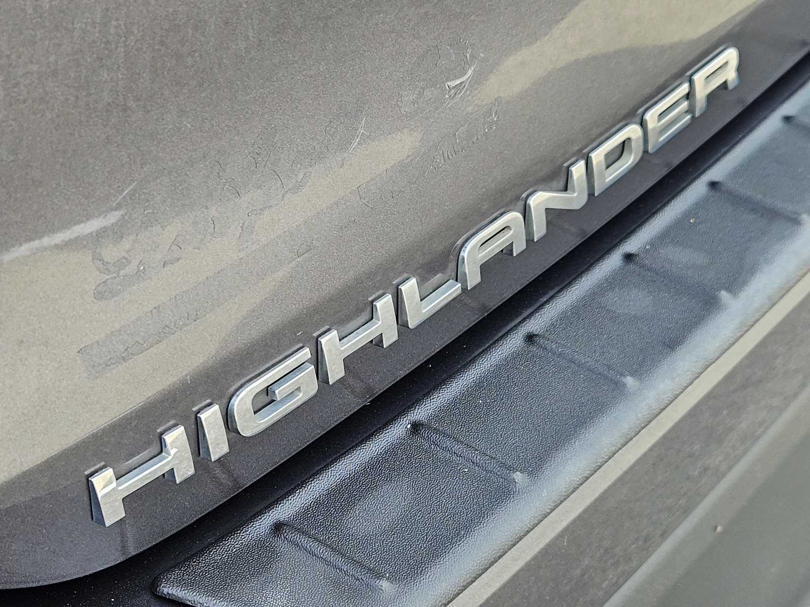 Thumbnail: 2022 Toyota Highlander - 12